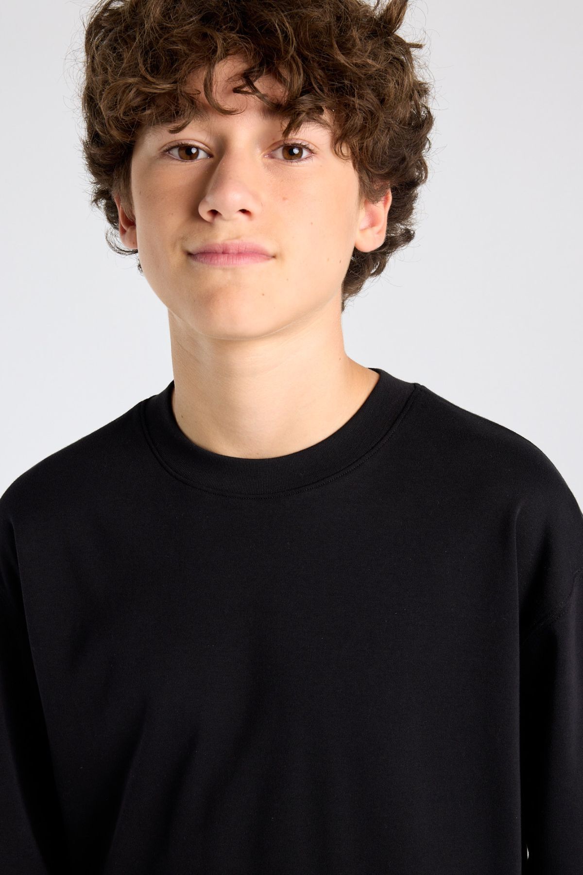 Larz Jr image number 3