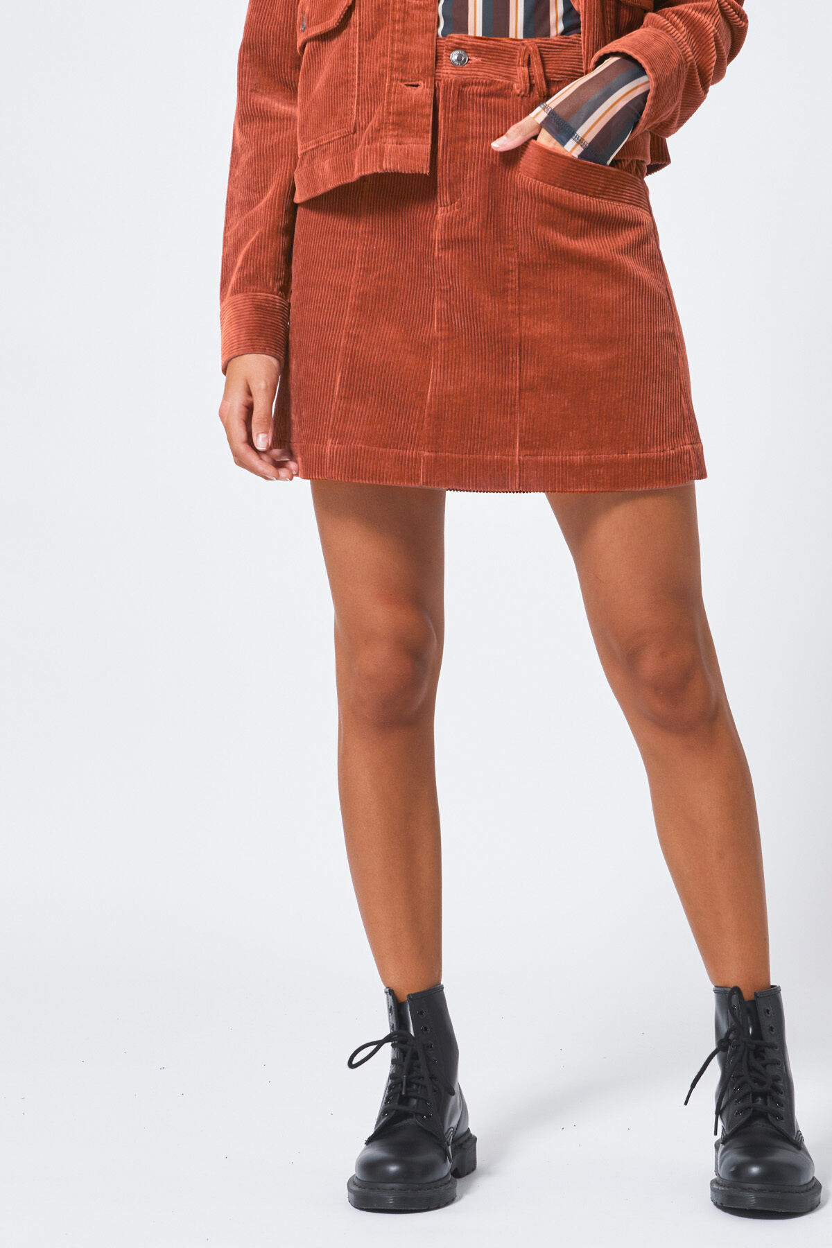 Skirt River image number 1