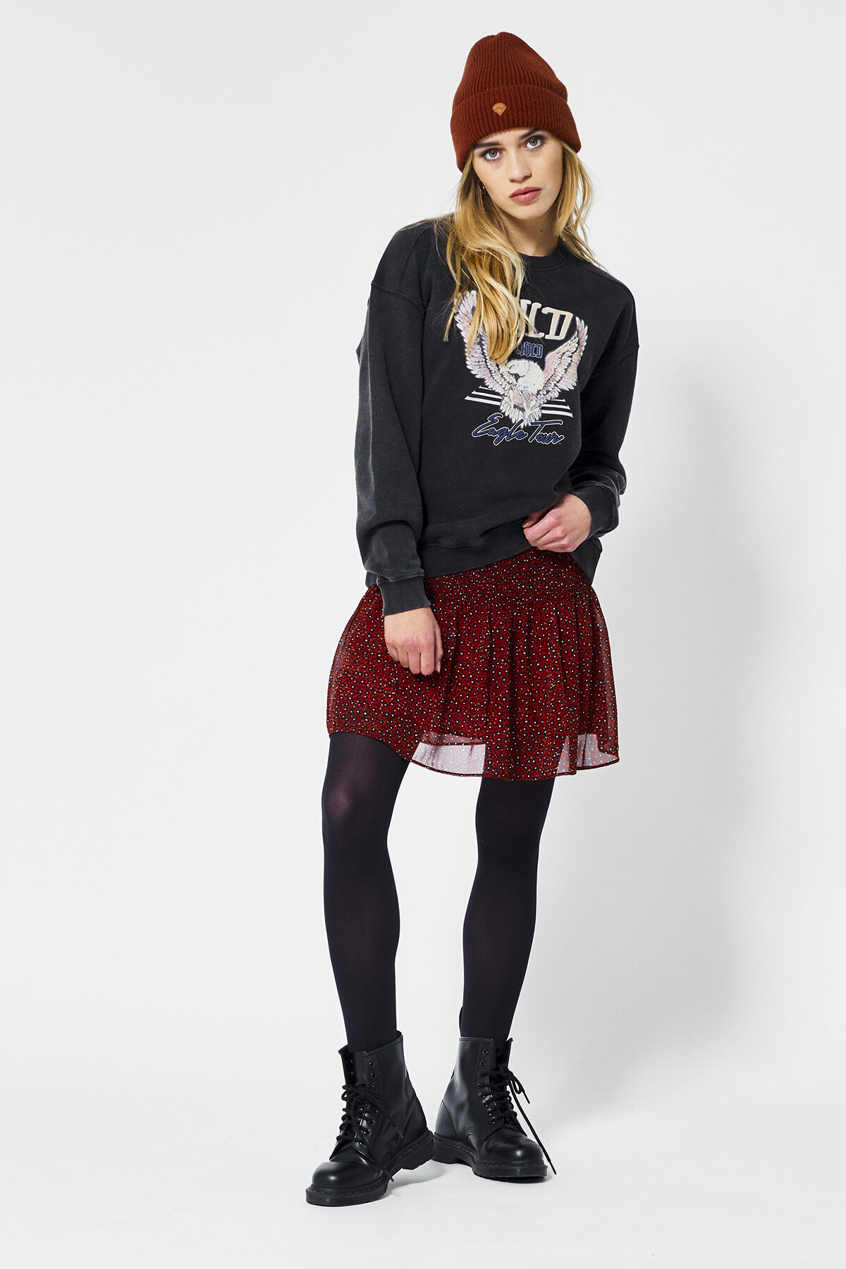 Sweat Savannah image number 1