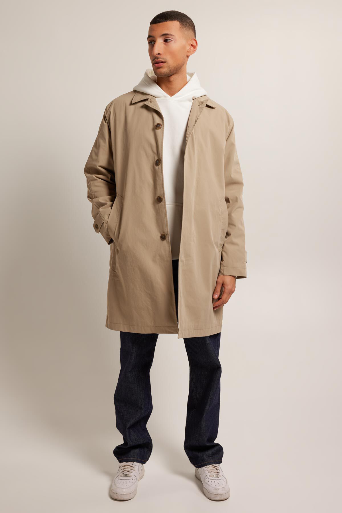 Trenchcoat John image number 0