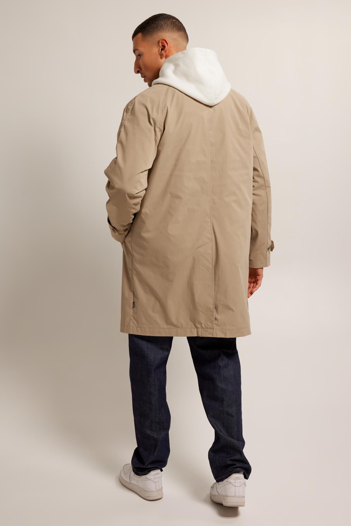 Trenchcoat John image number 2