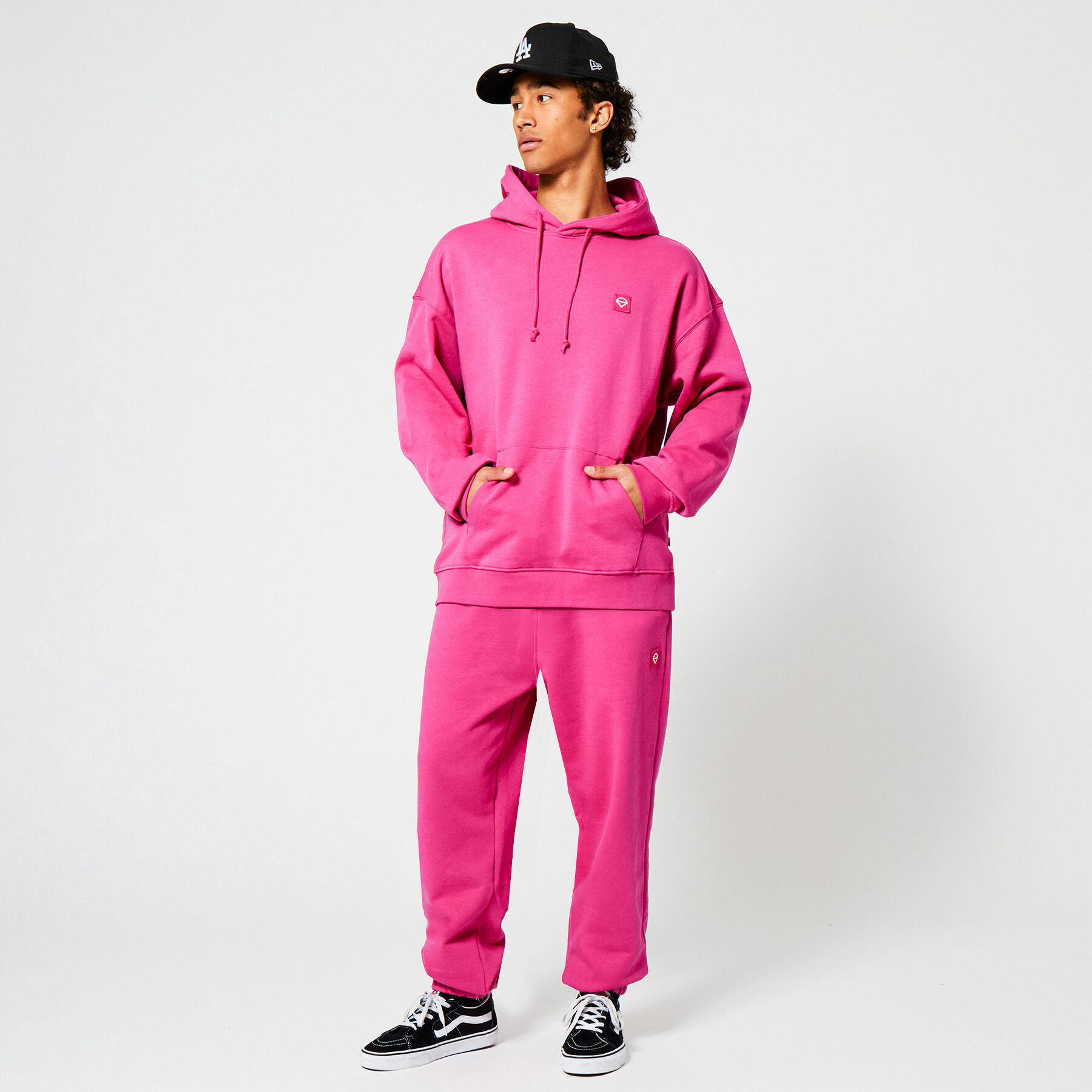 Crest image number 6