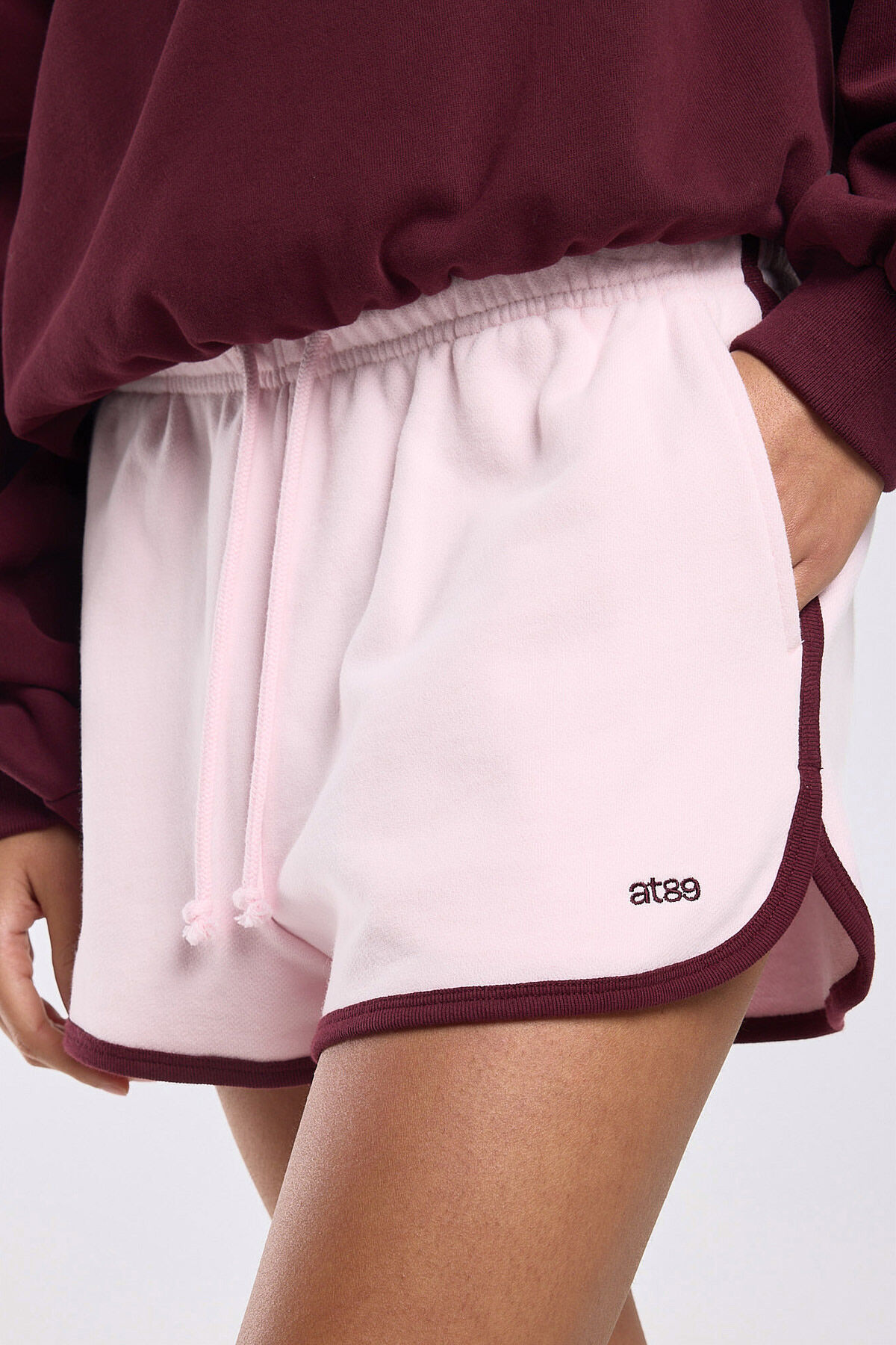 Naima image number 3