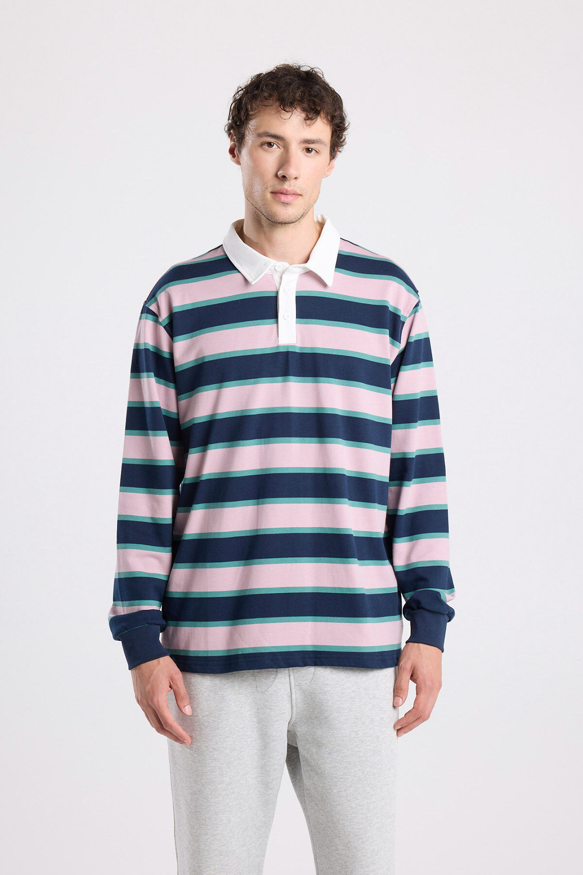 Levon image number 0