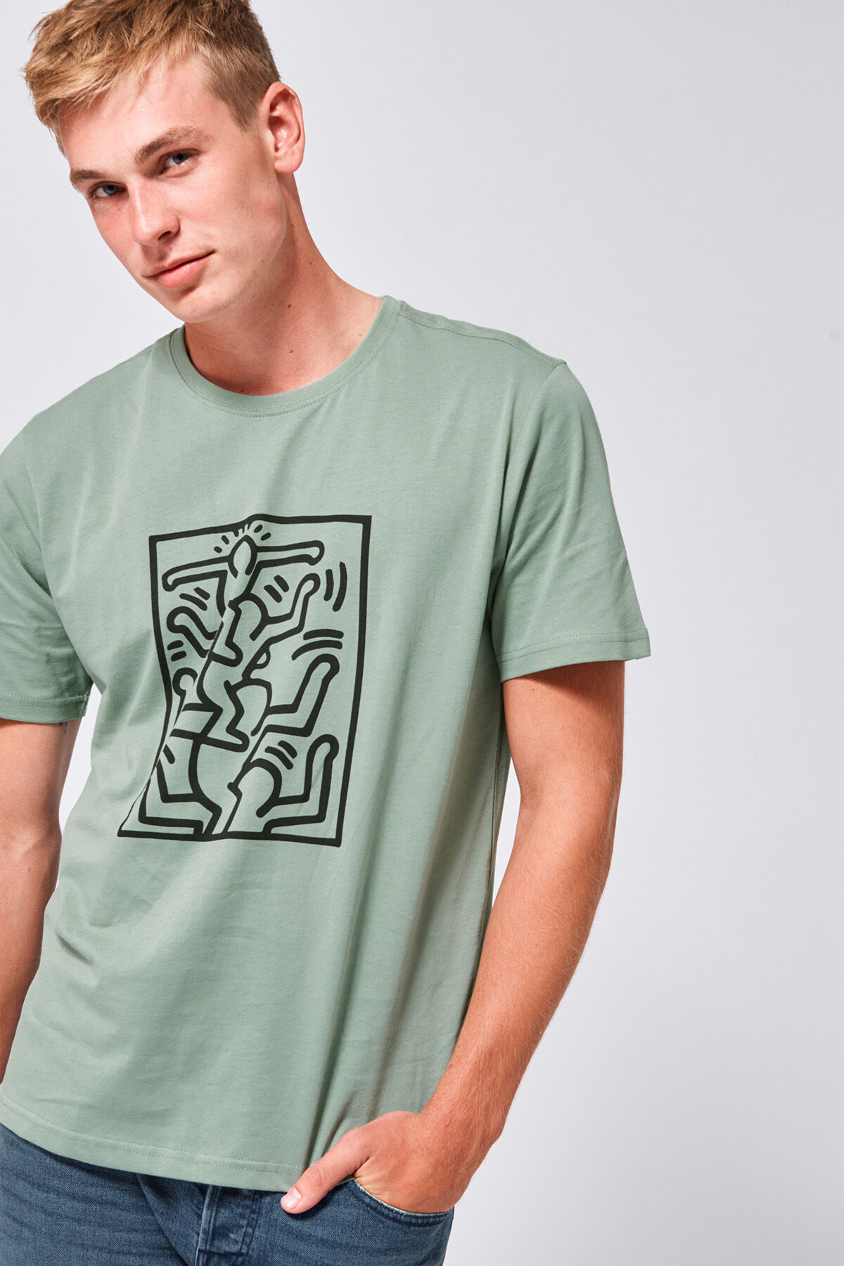 T-shirt Esai People image number 0