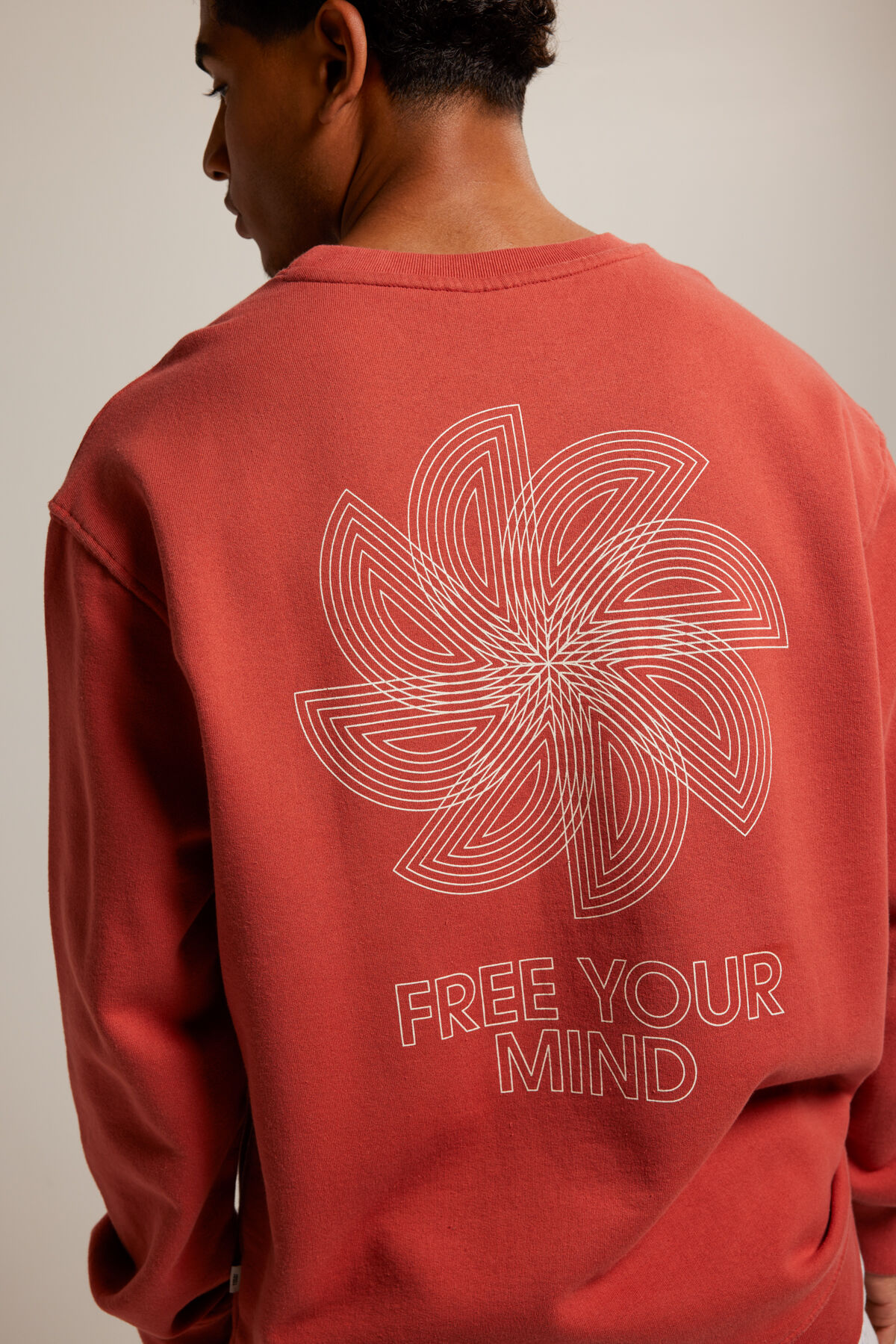 Sweat Syl crew image number 3