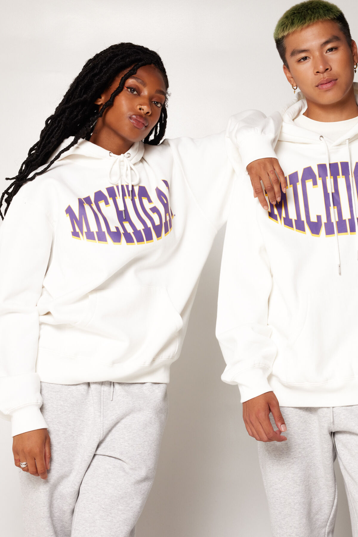 Hoodie Shae image number 0