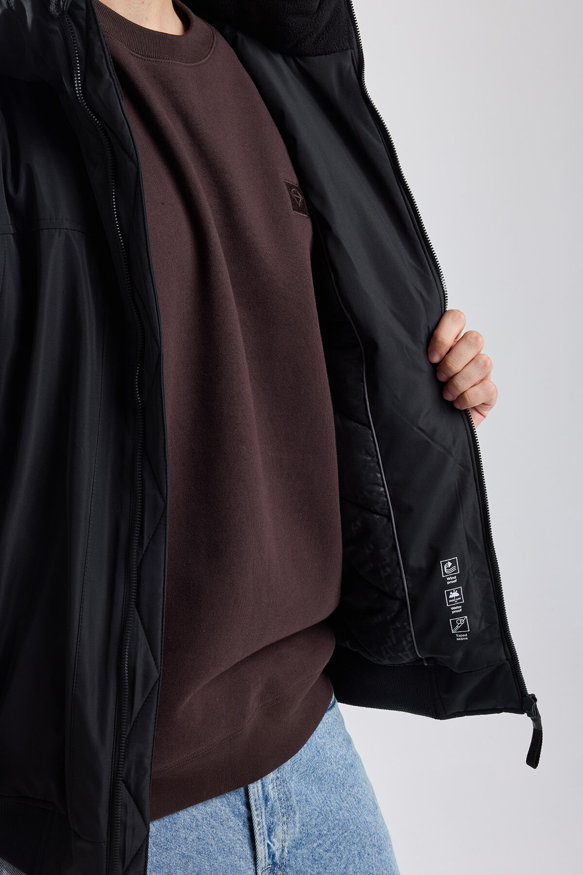 Hooded bomber jacket Justin image number 3