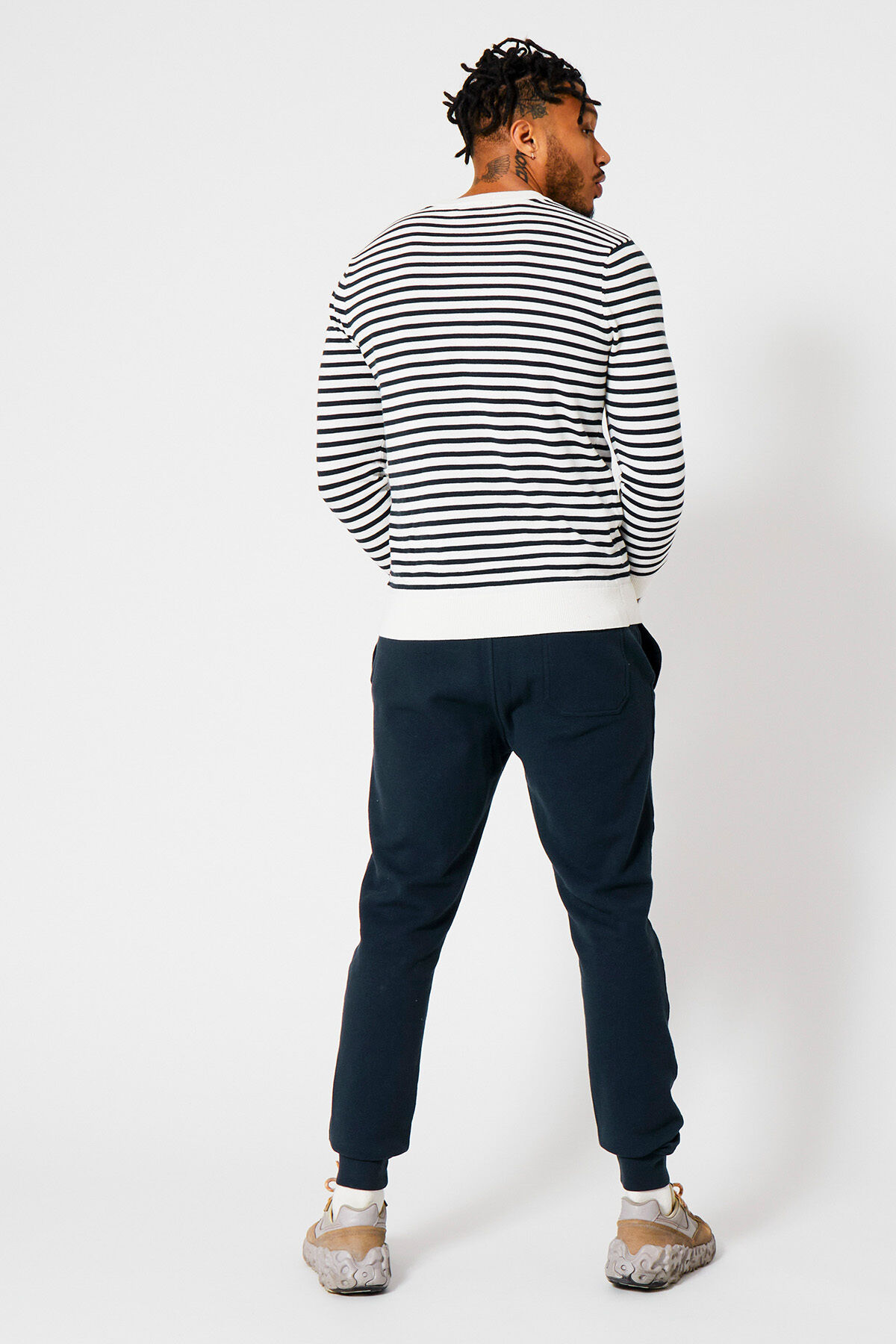 Carson image number 2