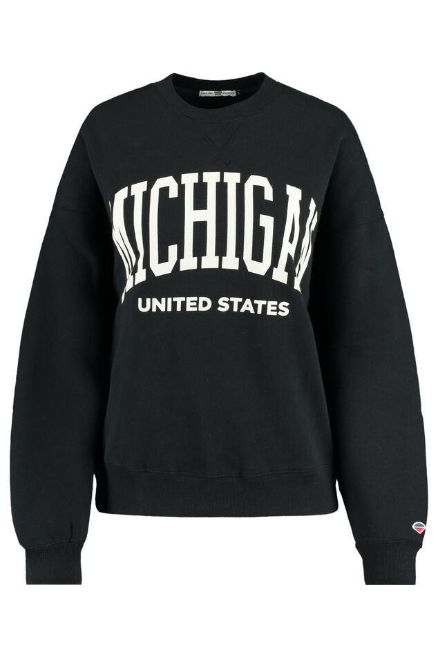 Sweater Sue image number 4