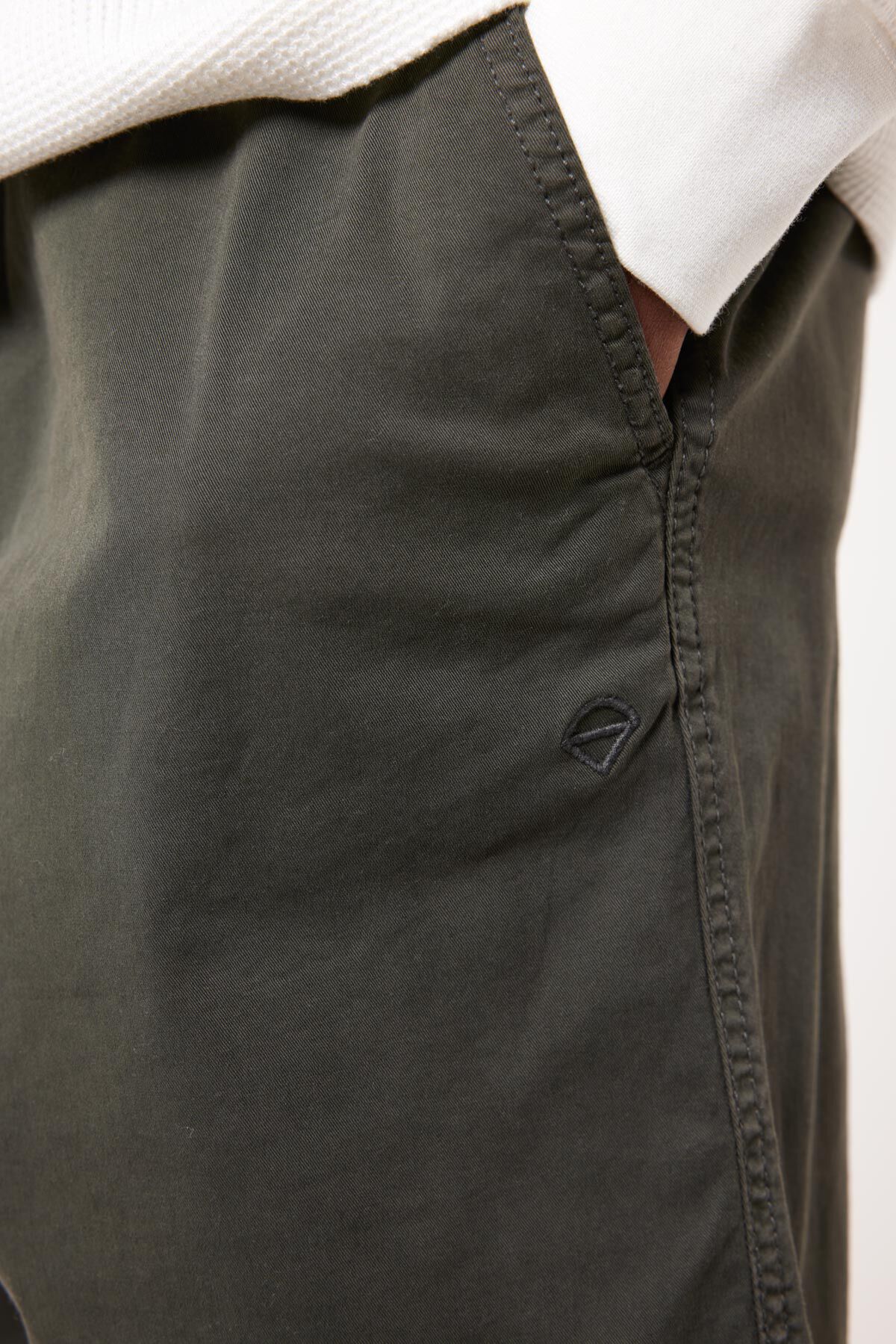 Short Niko image number 3