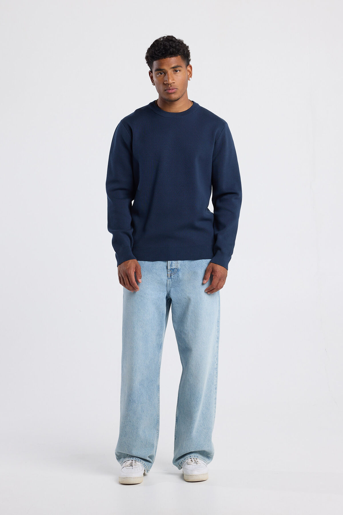 Konrad Crew image number 1