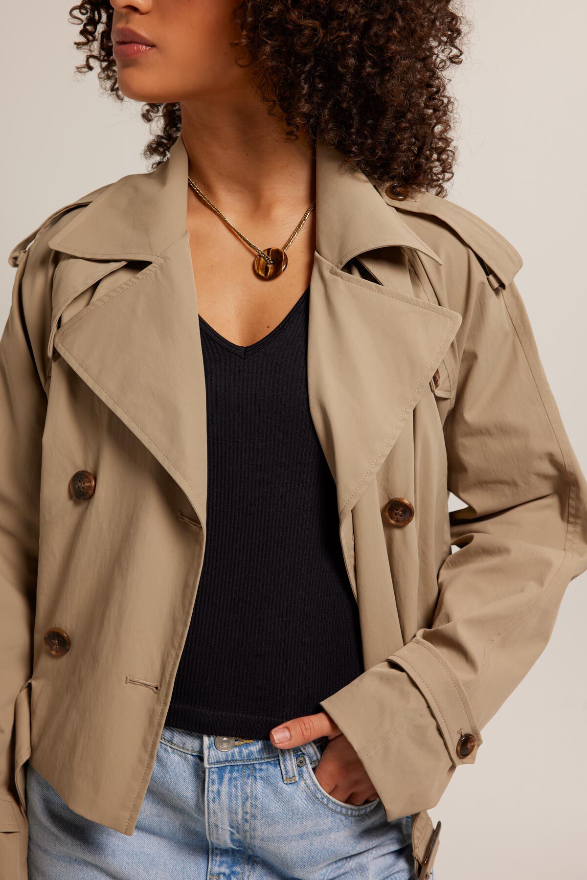 Trenchcoat Jimmy image number 3