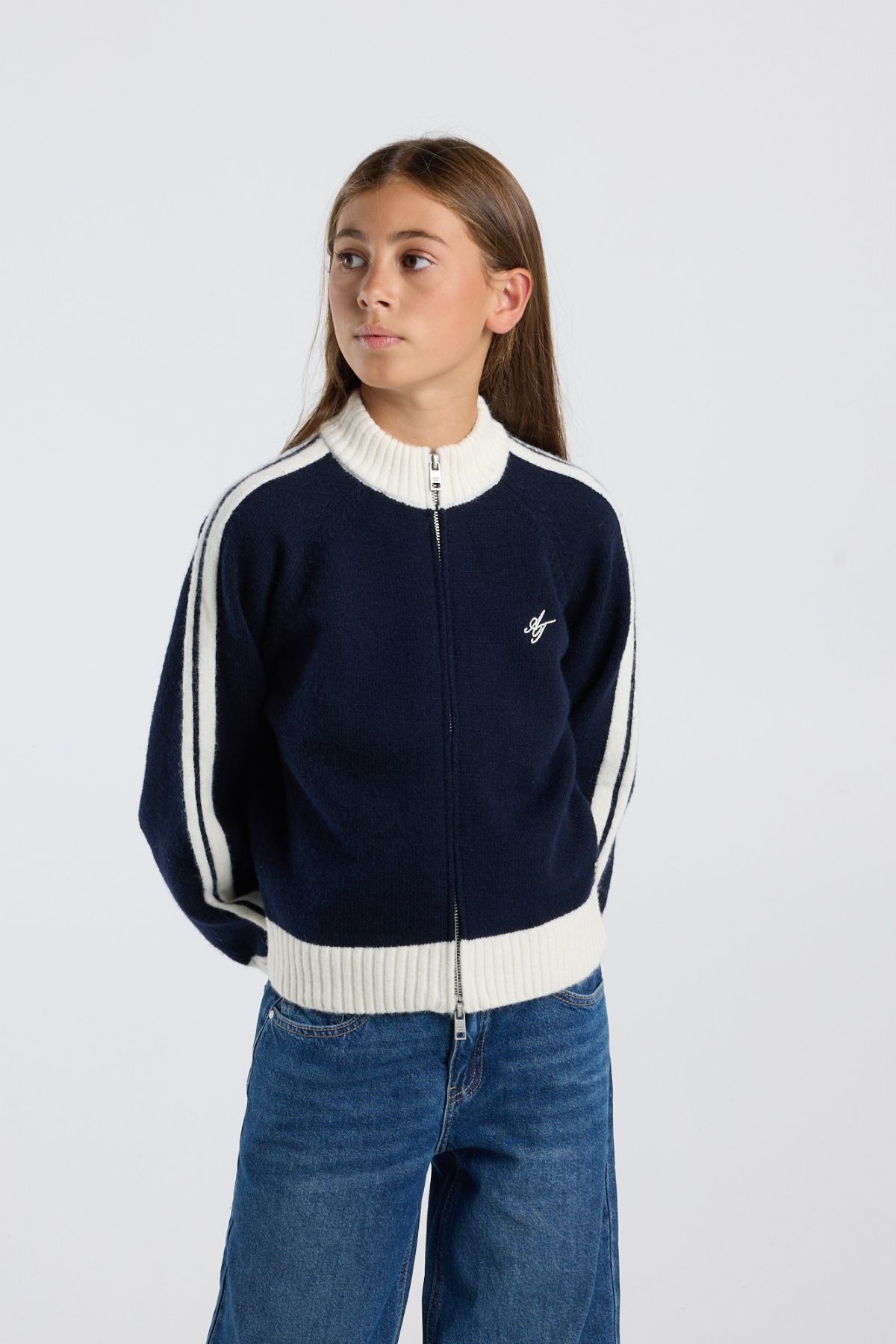 Kally Jr image number 0