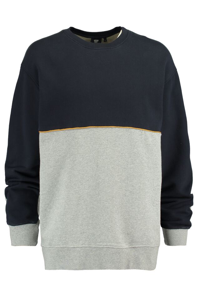 Sweater Sean image number 4