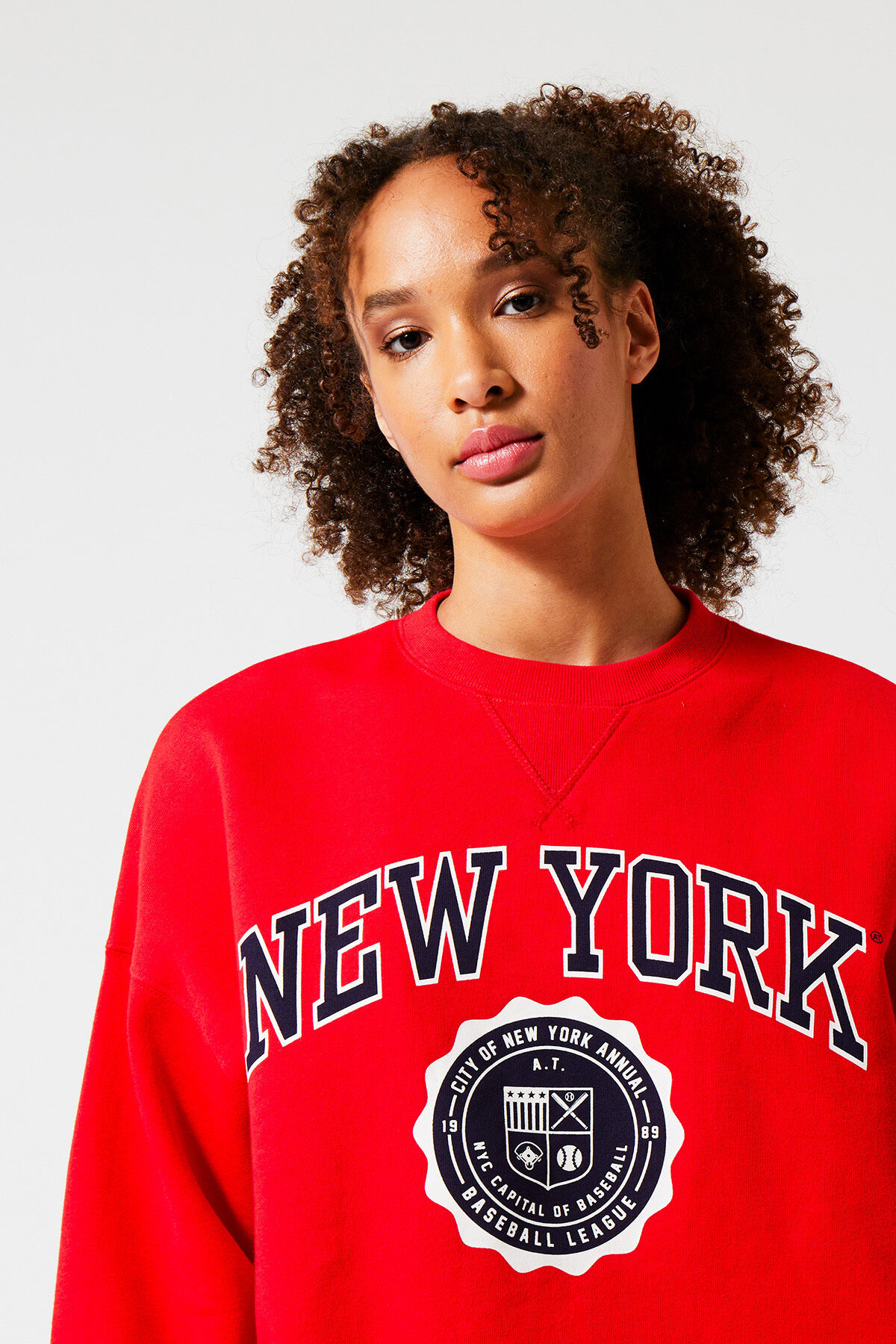 Sweater Sue image number 3