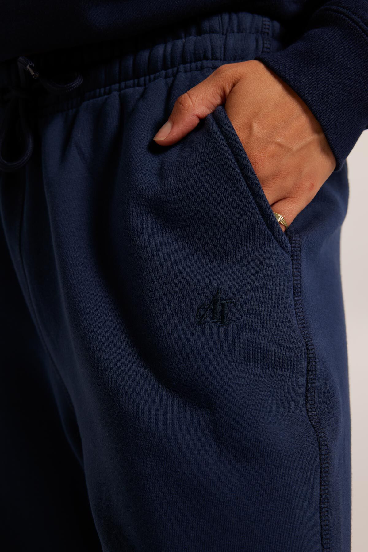 Jogging pants Caro image number 3