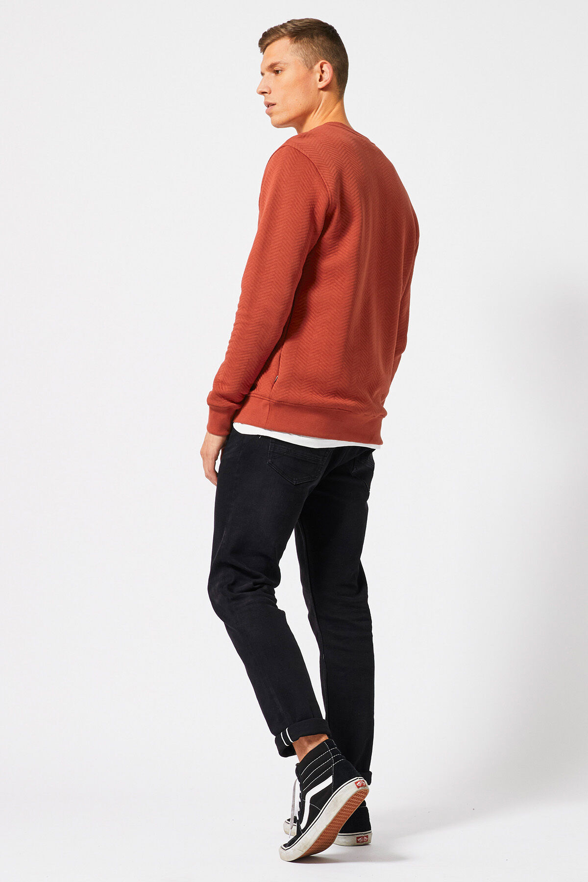 Sweater Saul image number 2