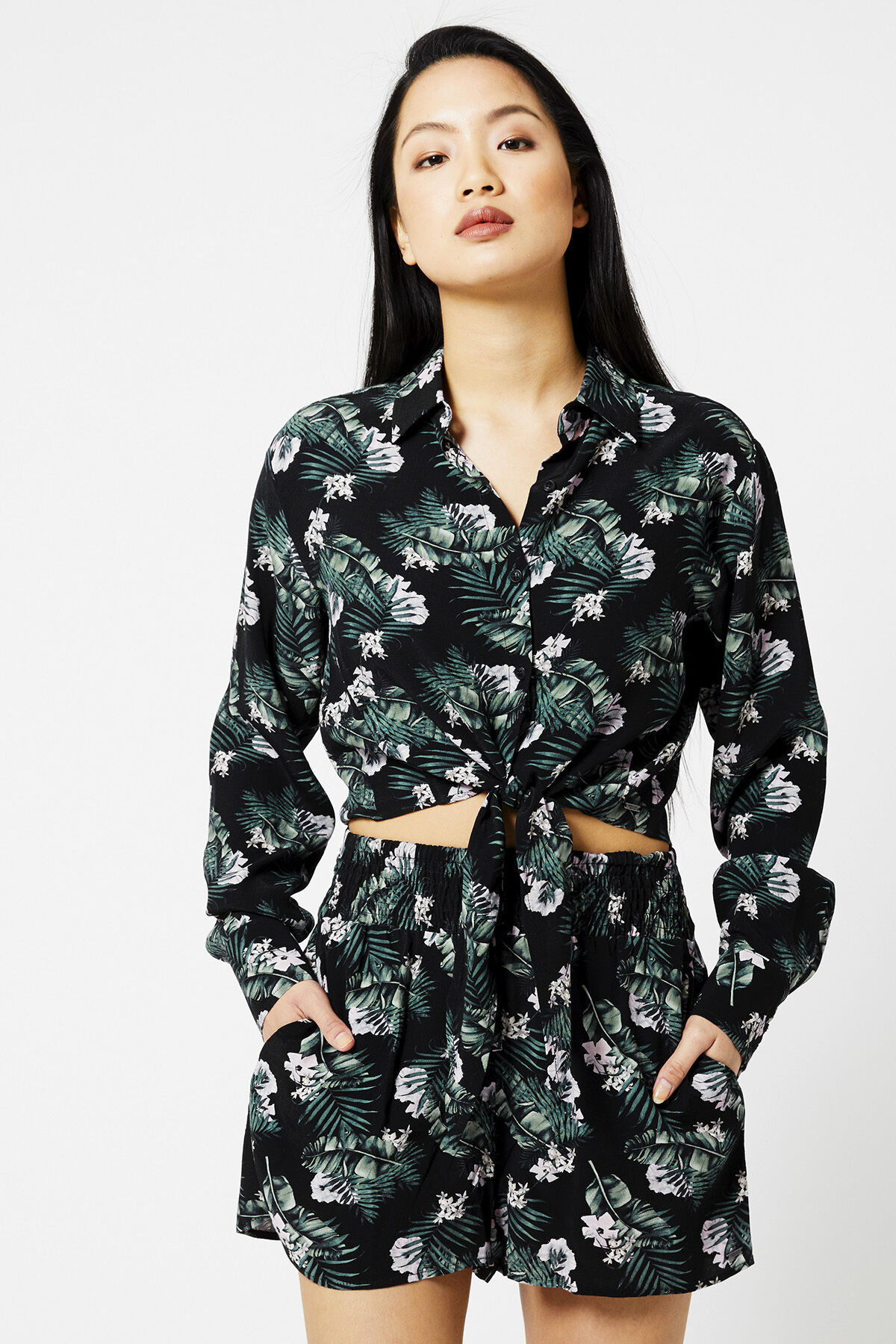 Blouse collar Boa image number 0