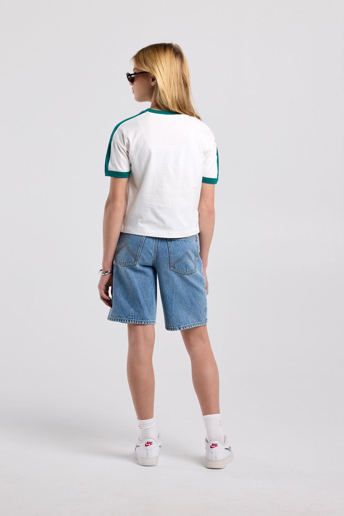 Elina Jr image number 2