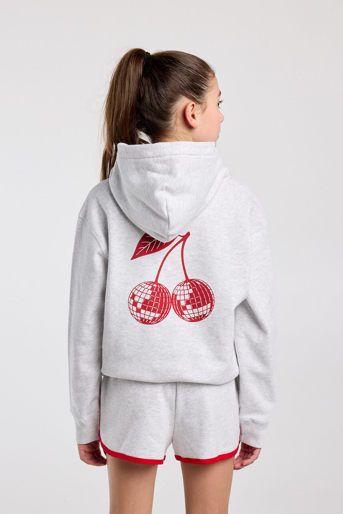 Sabrina hood JR image number 3