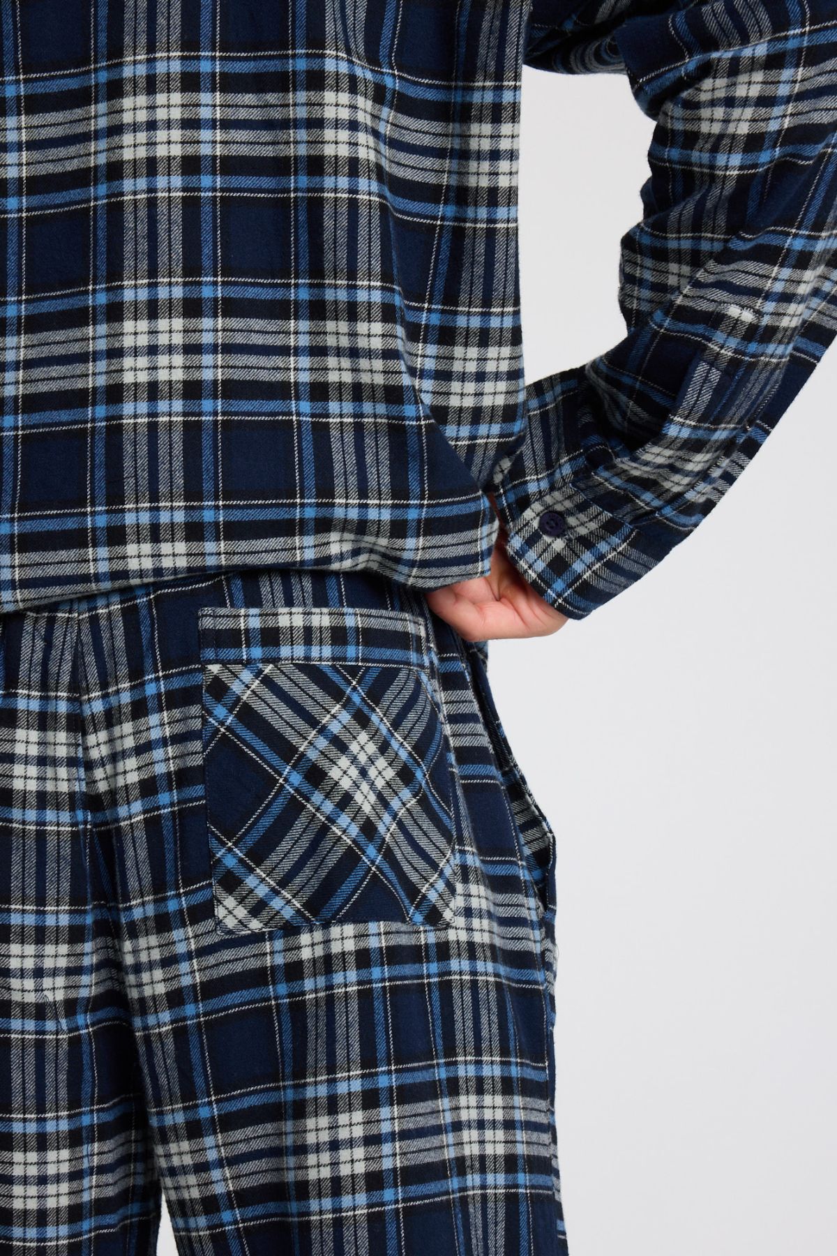 Max pants image number 3