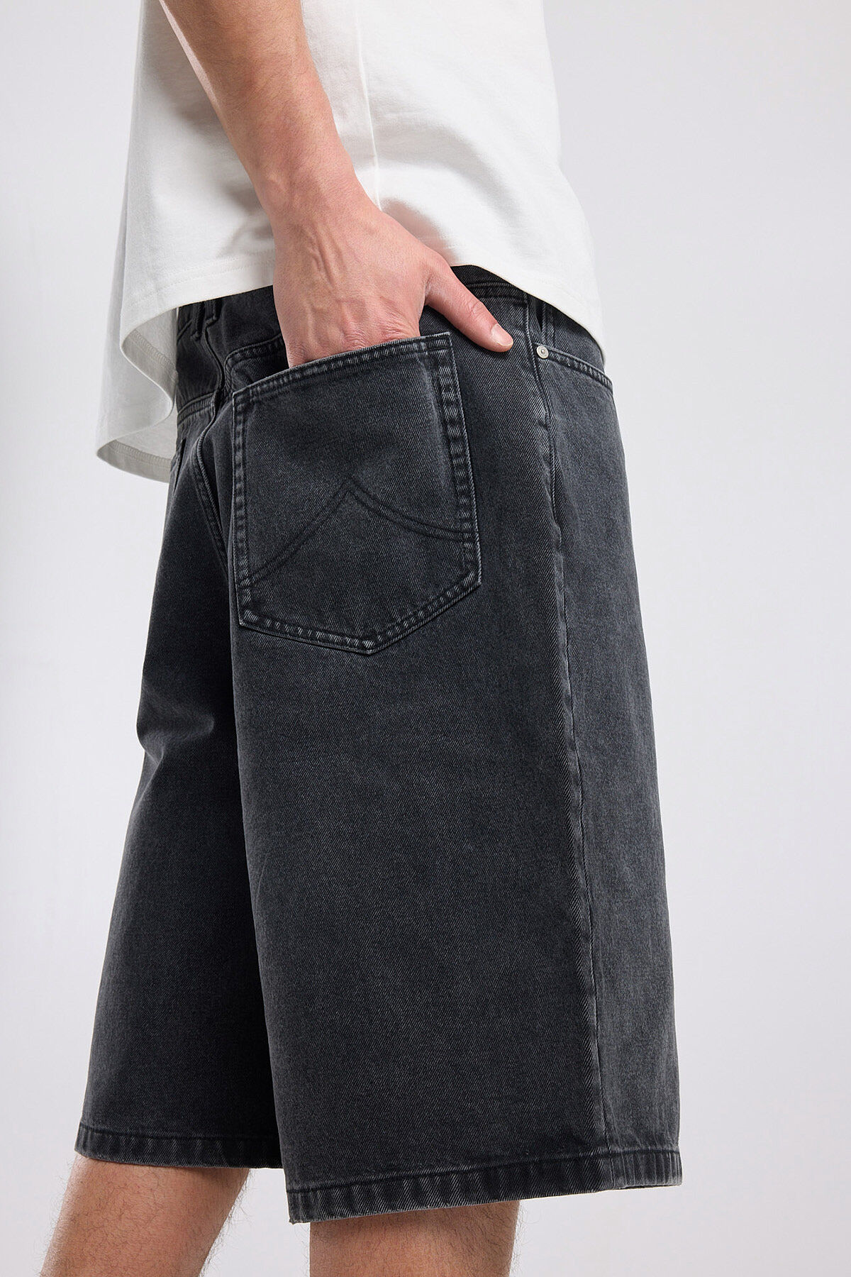 Nolan image number 3