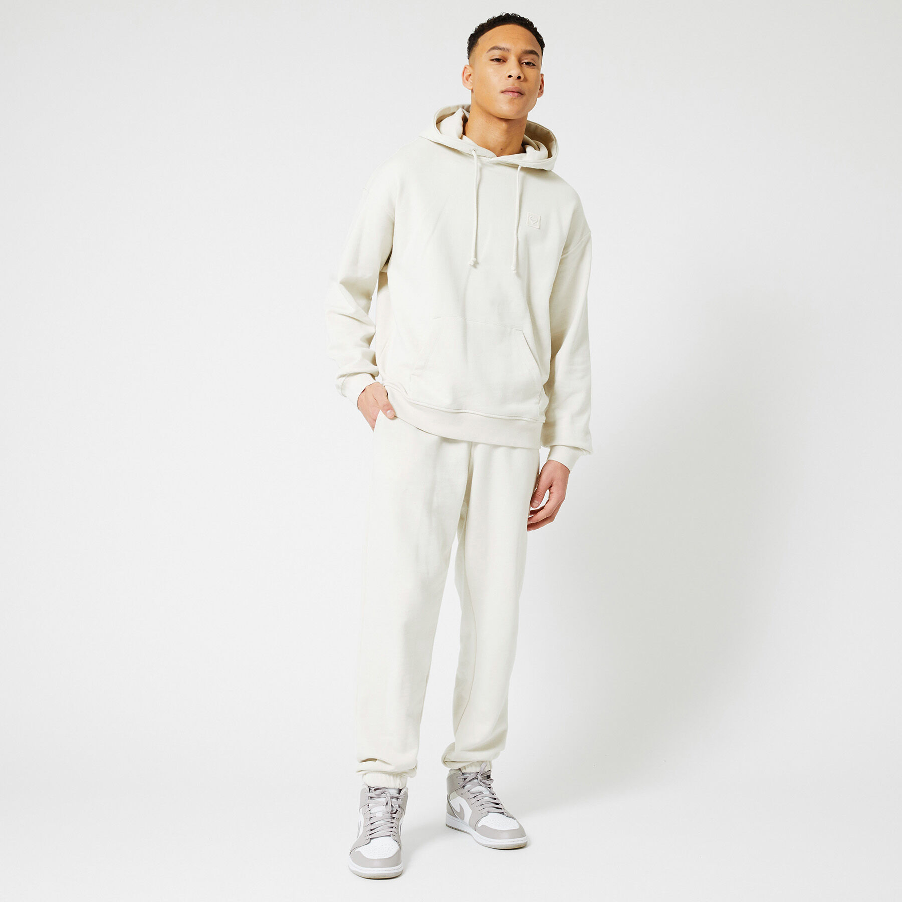 Crest image number 6