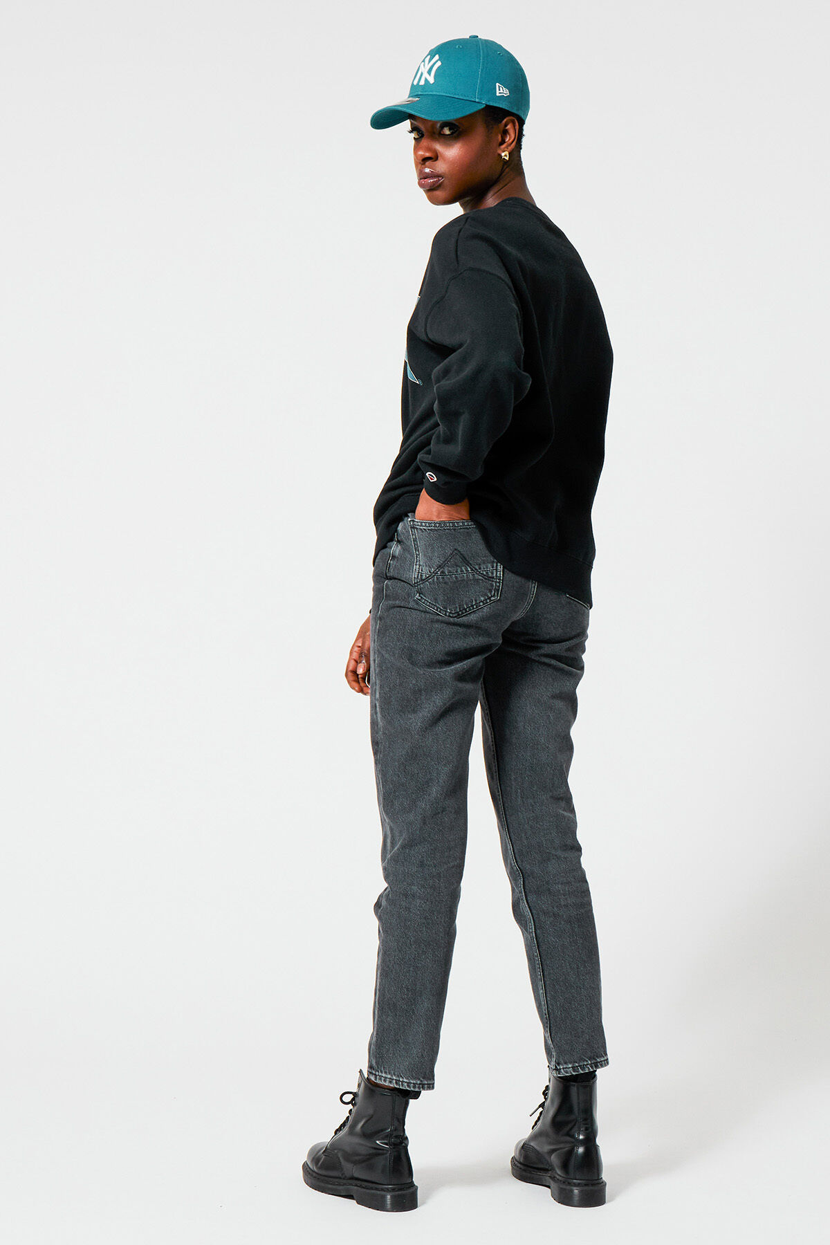 Sweat Sue image number 2