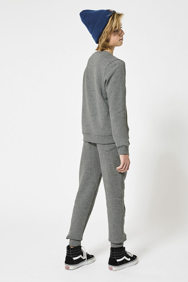 Sweater Sal Jr image number 2