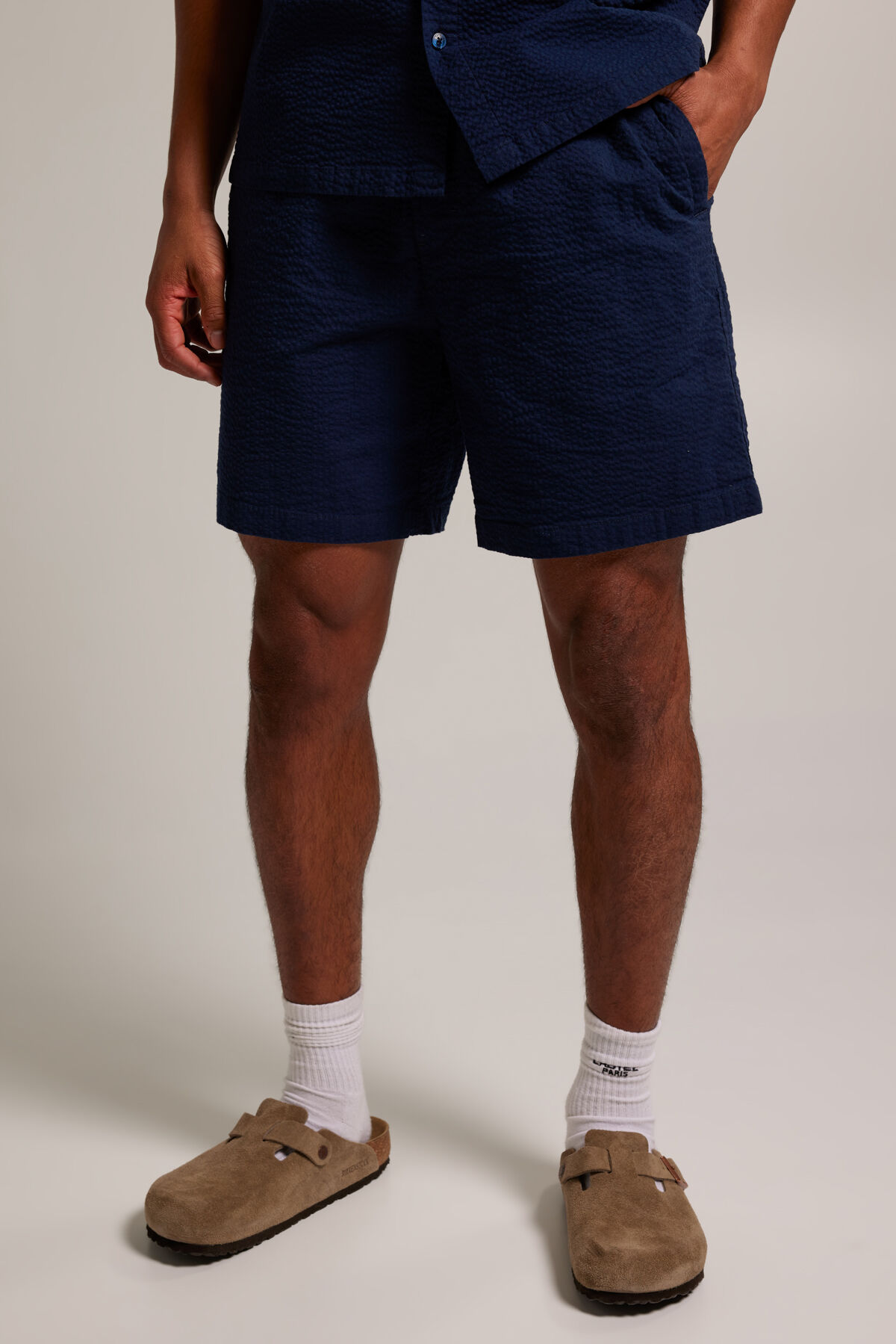 Short Newton image number 0