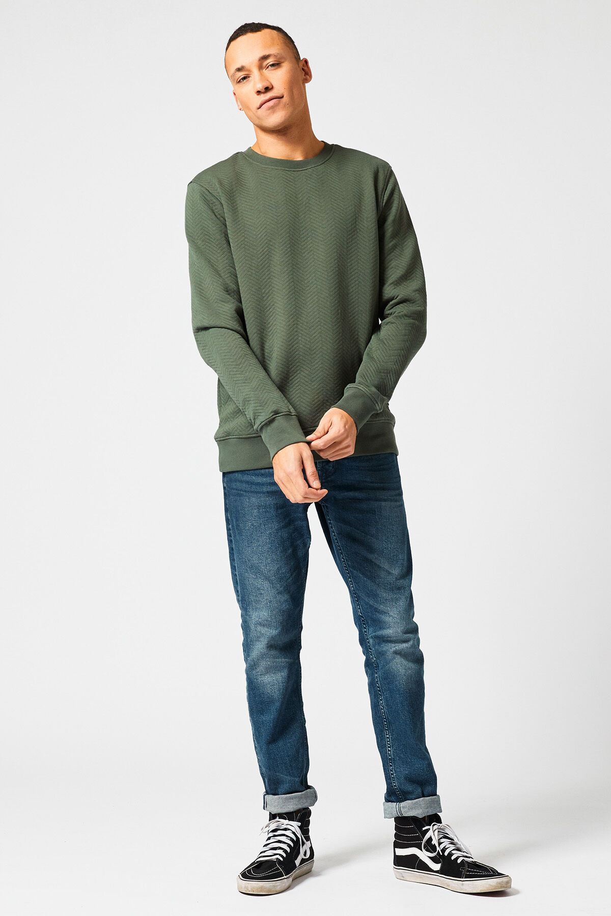 Sweater Saul image number 1