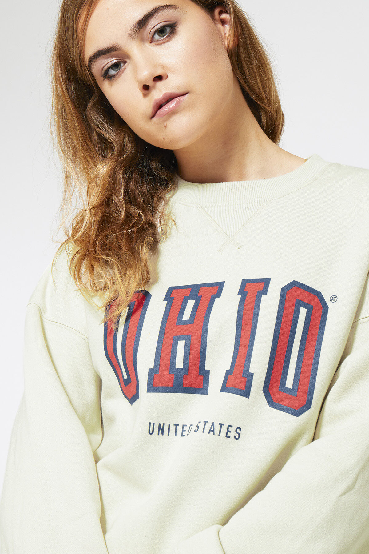 Sweater Sue image number 3