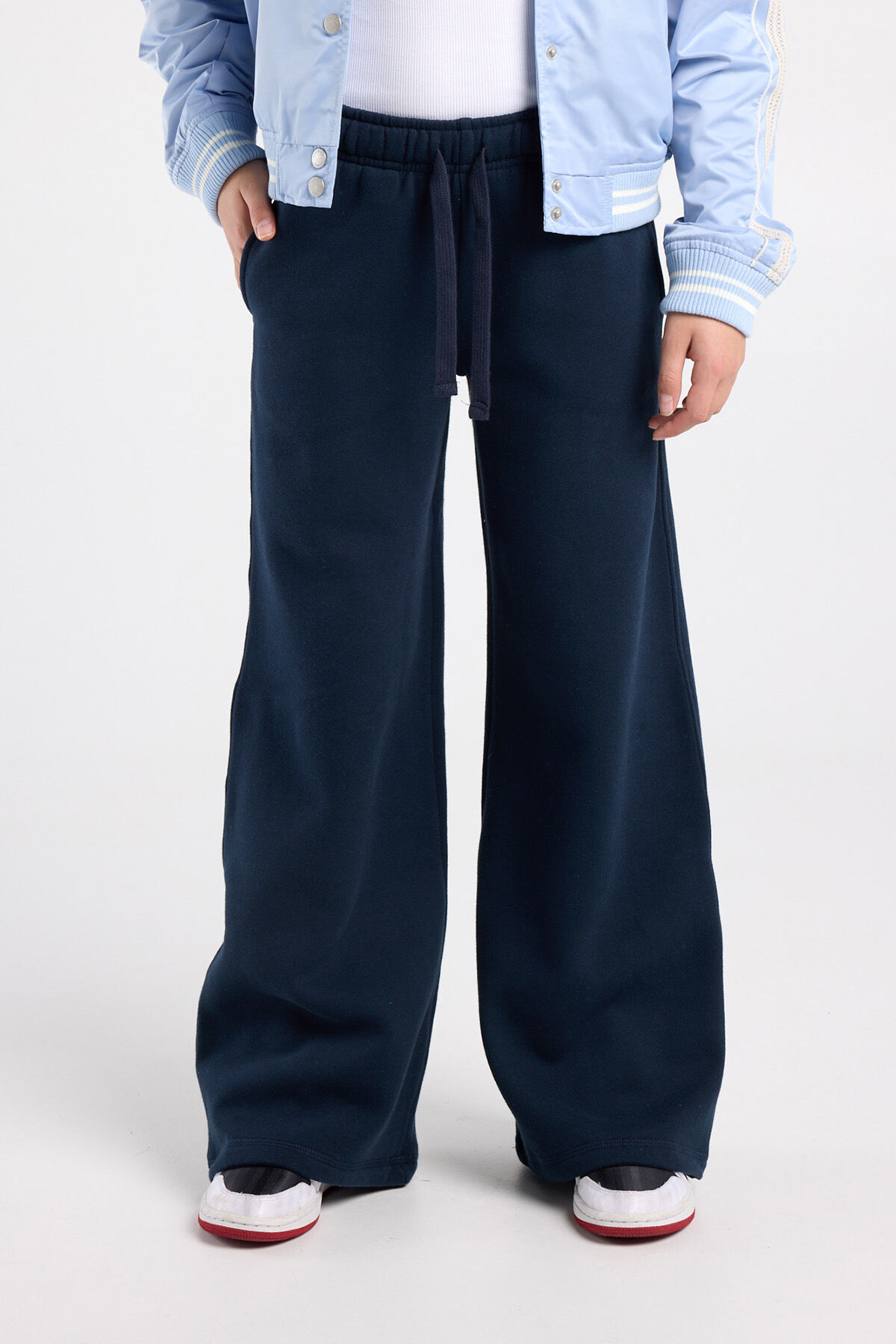 Caressa JR image number 0