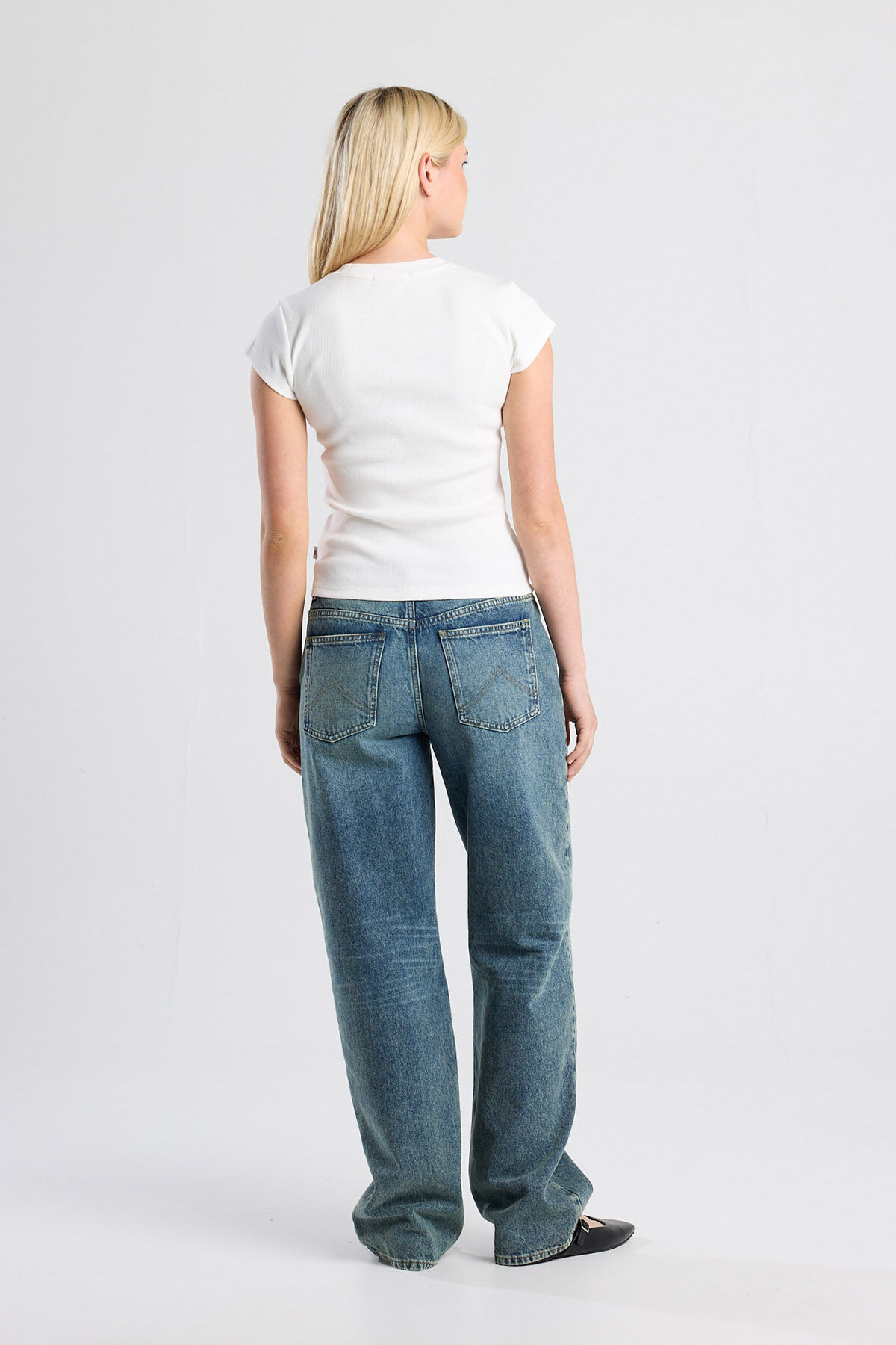 Ebony image number 2