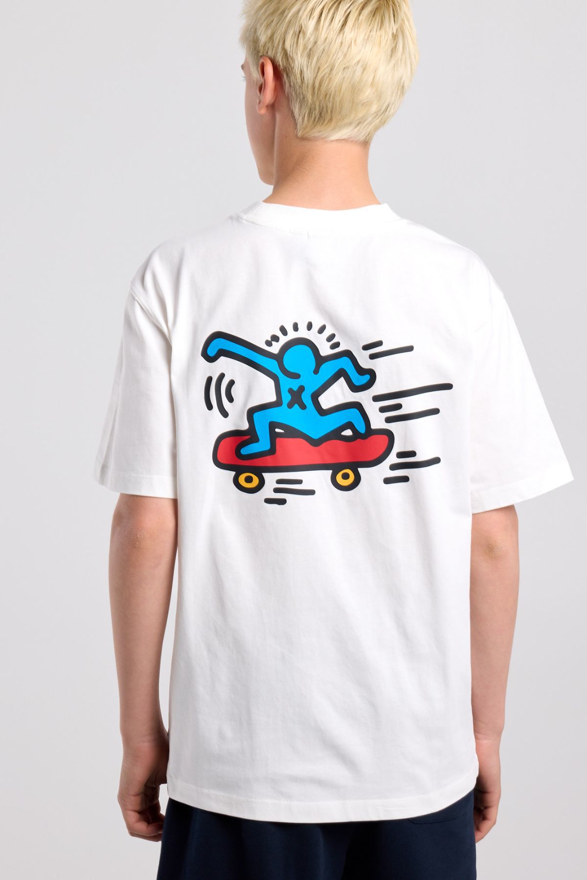 Enock Jr image number 3
