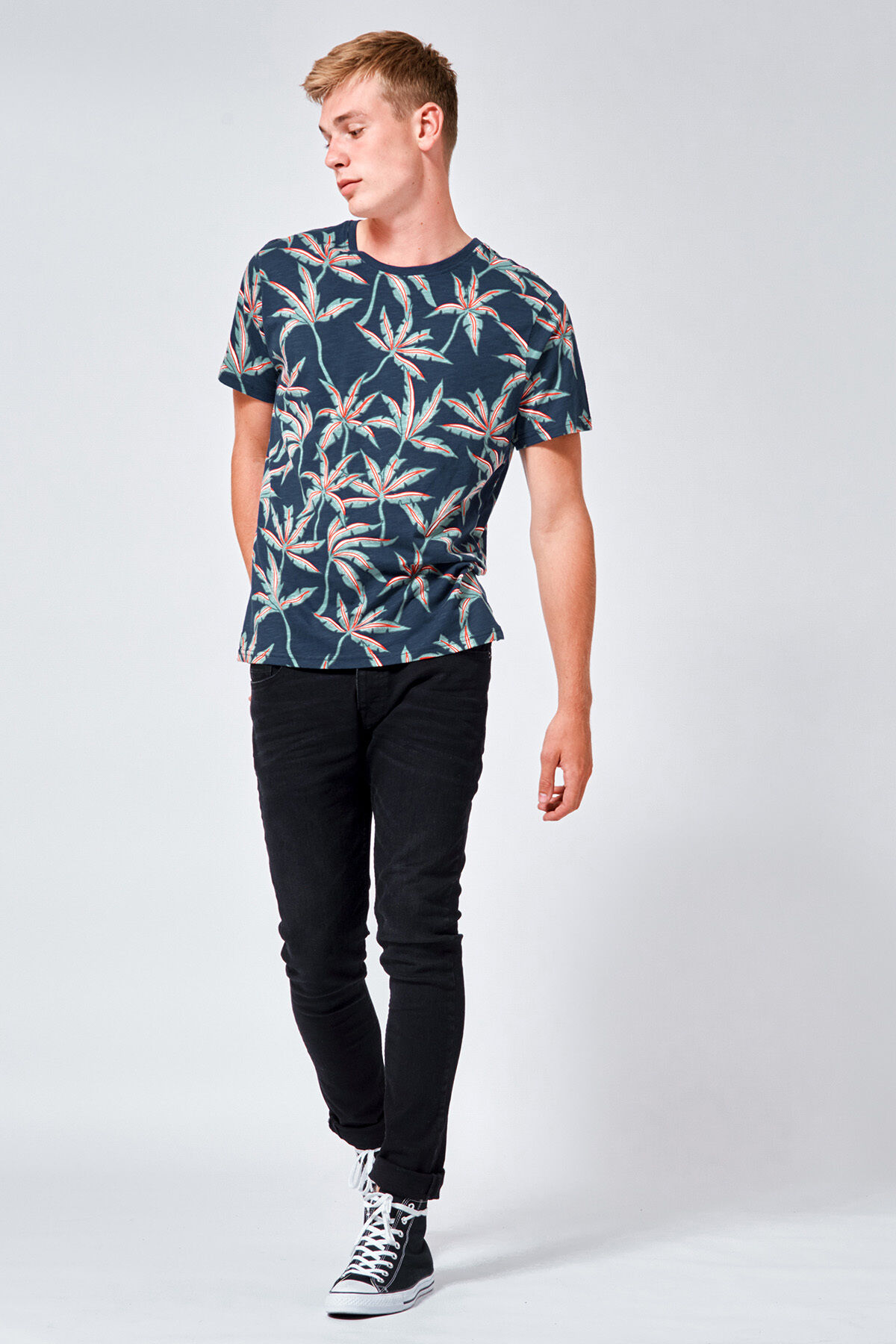 T-shirt Elgin flowers image number 1