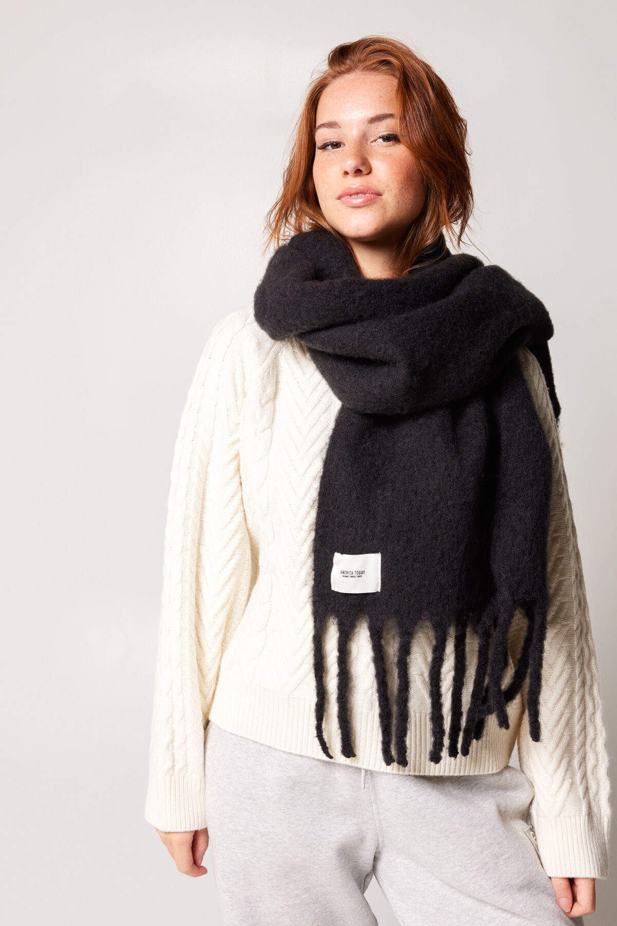 Schal April image number 0