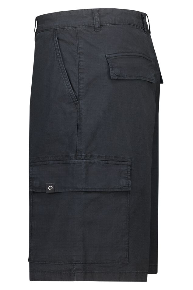 Short Noel image number 6