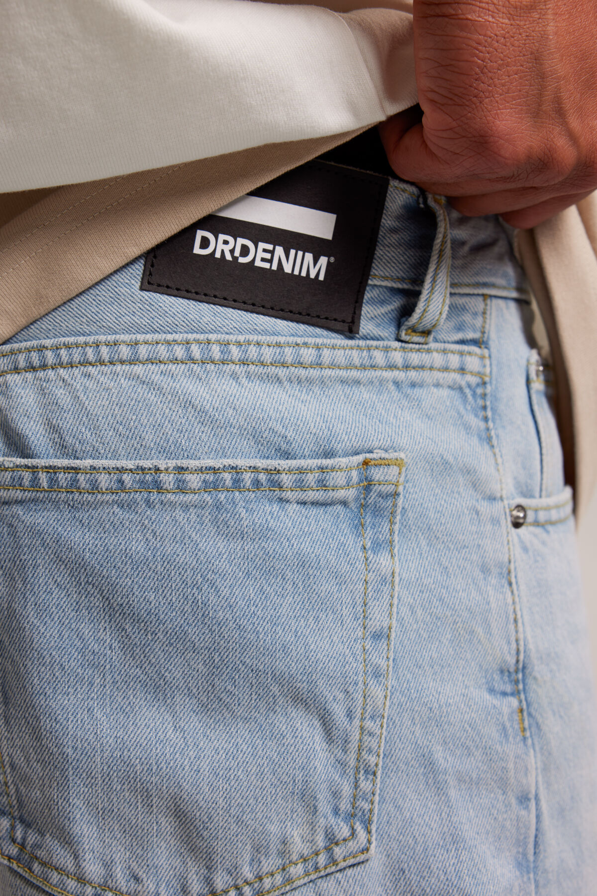 Dr. Denim Jeans Omar image number 3