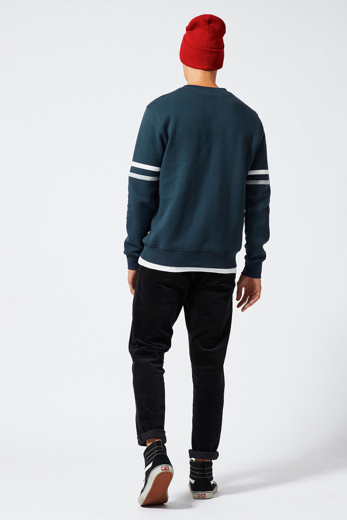 Sweater Saul image number 2