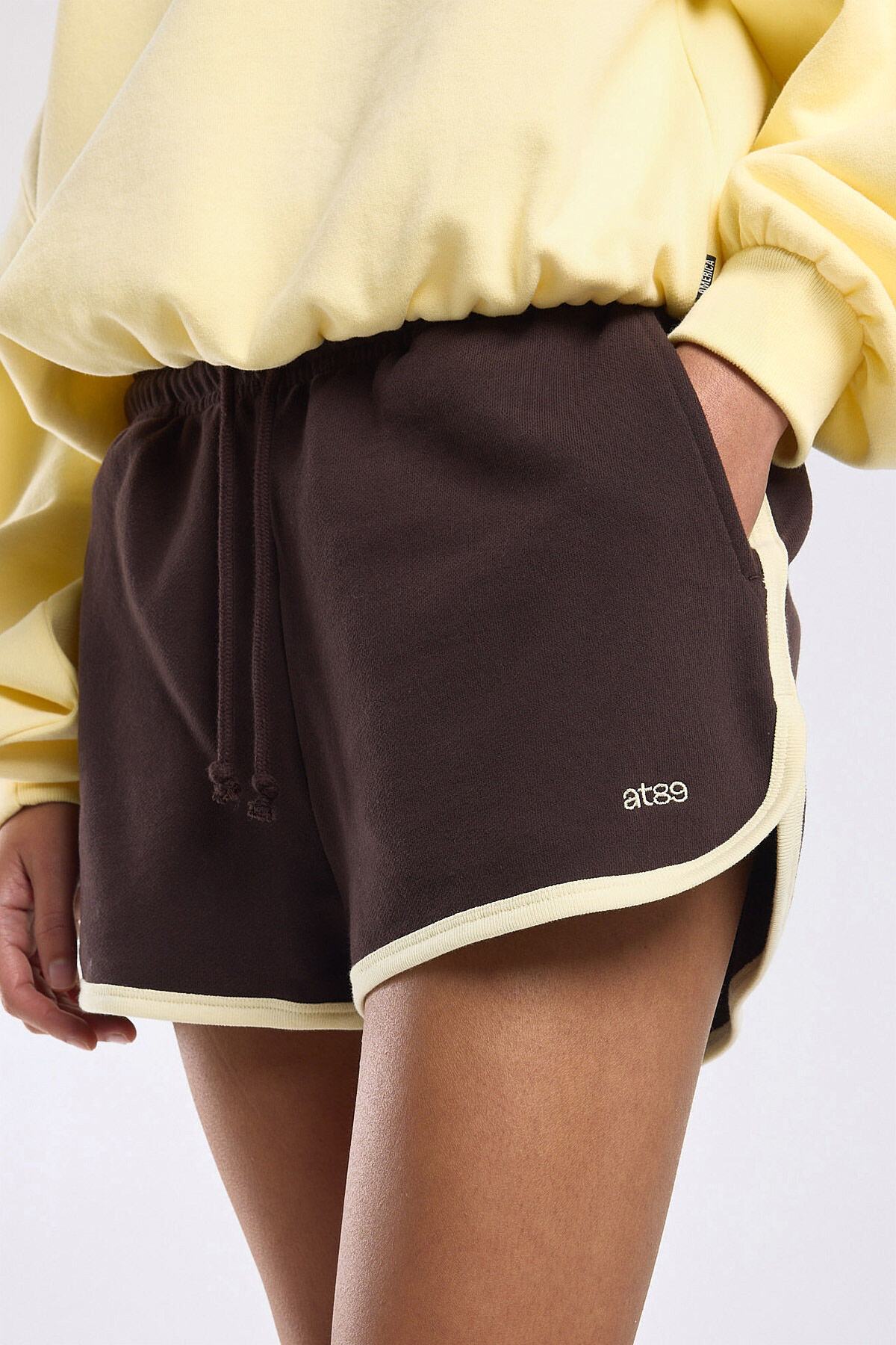 Naima image number 3