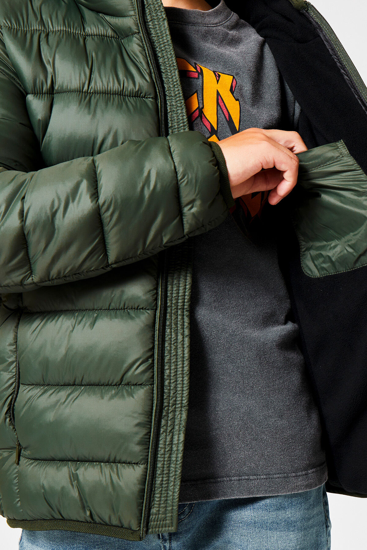 Jas Jeremy Jr image number 3