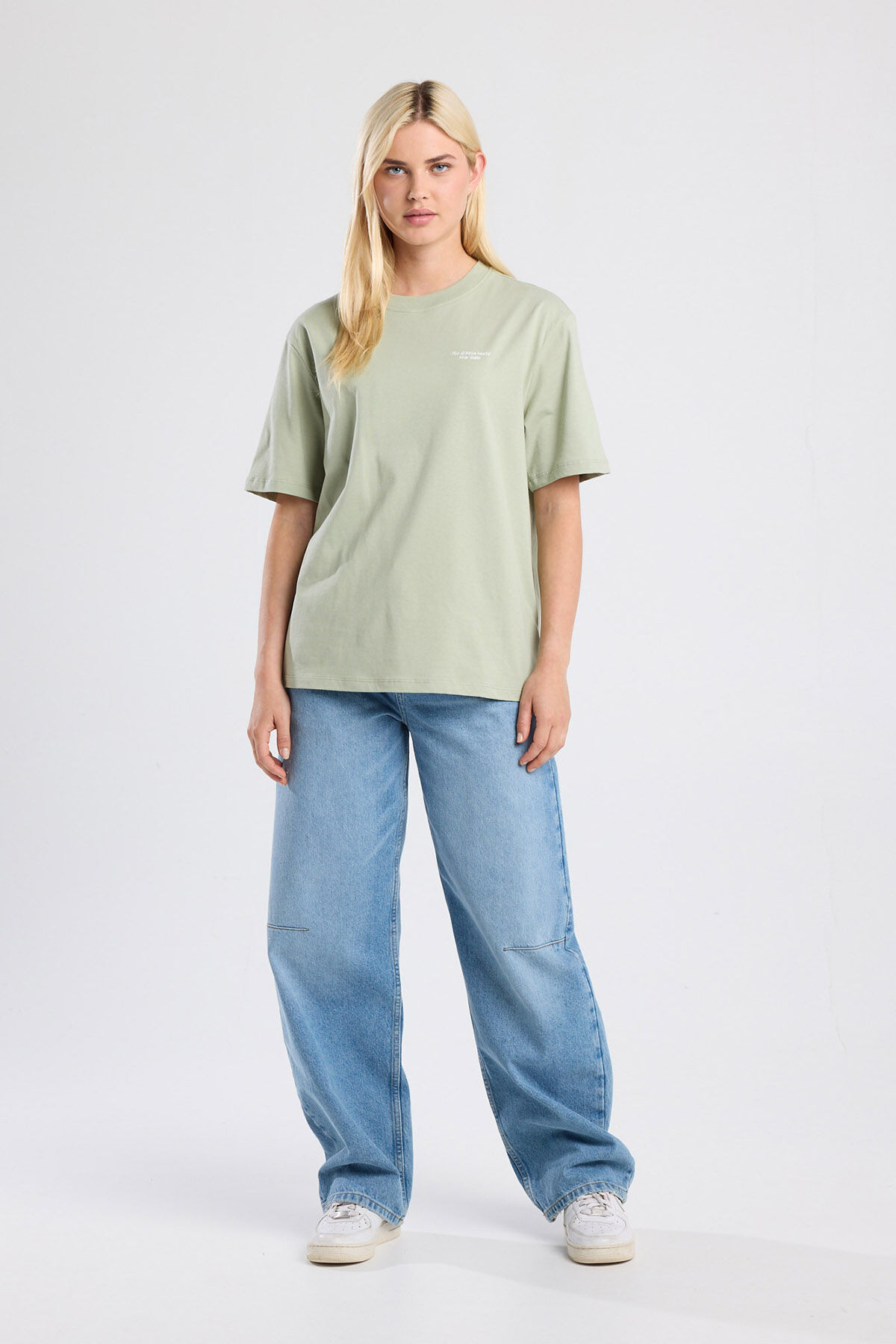 Elicia image number 1