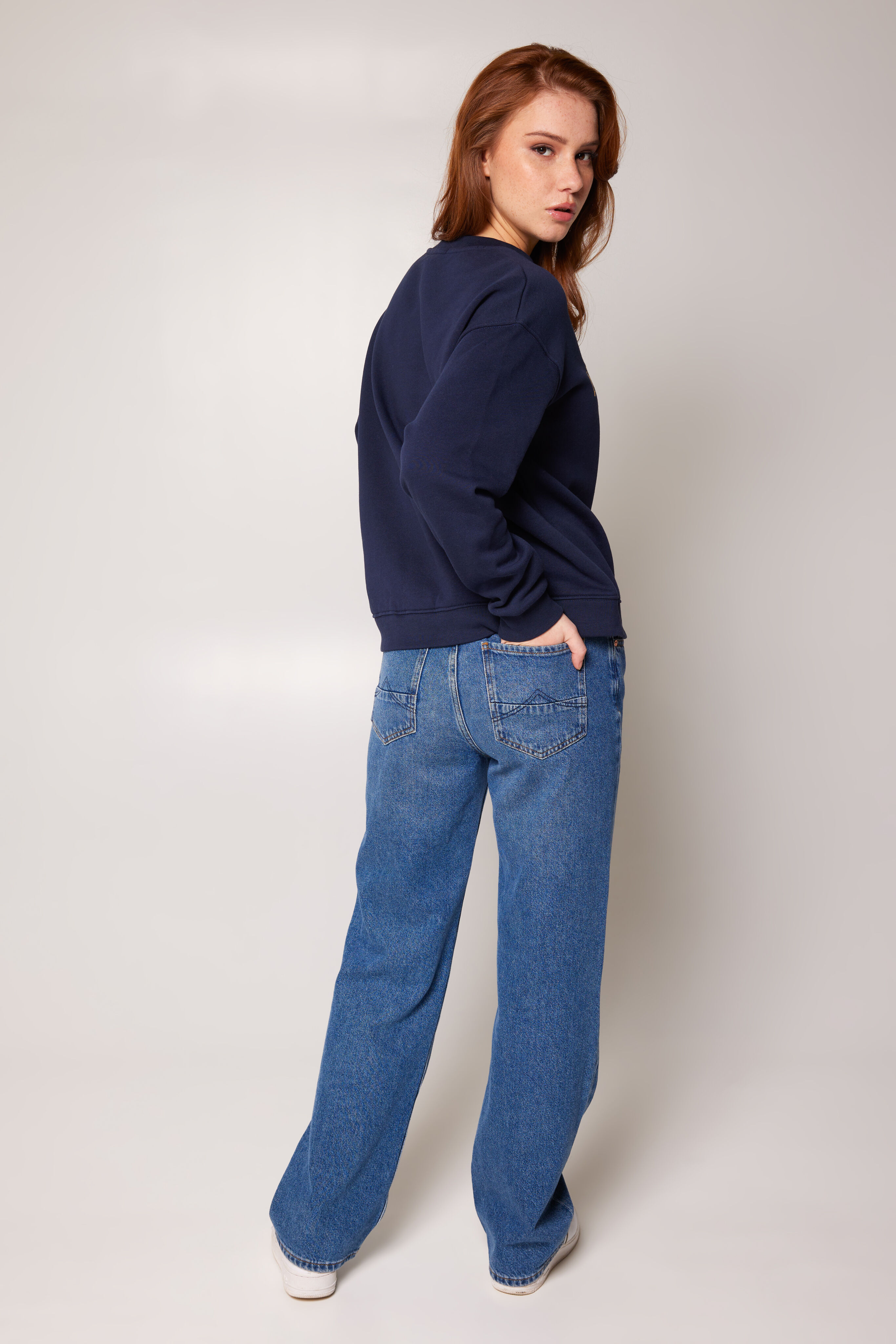 Sweat Sytha image number 2