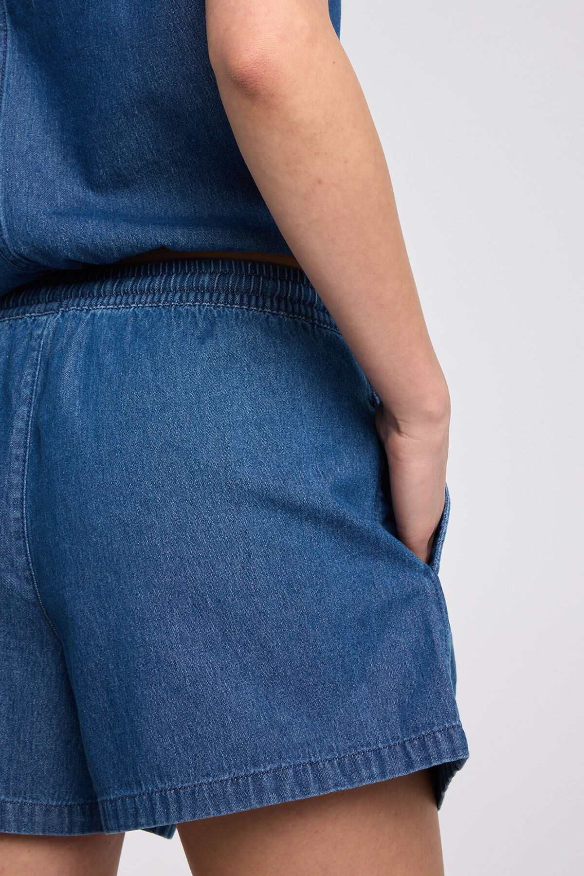 Naomi image number 3