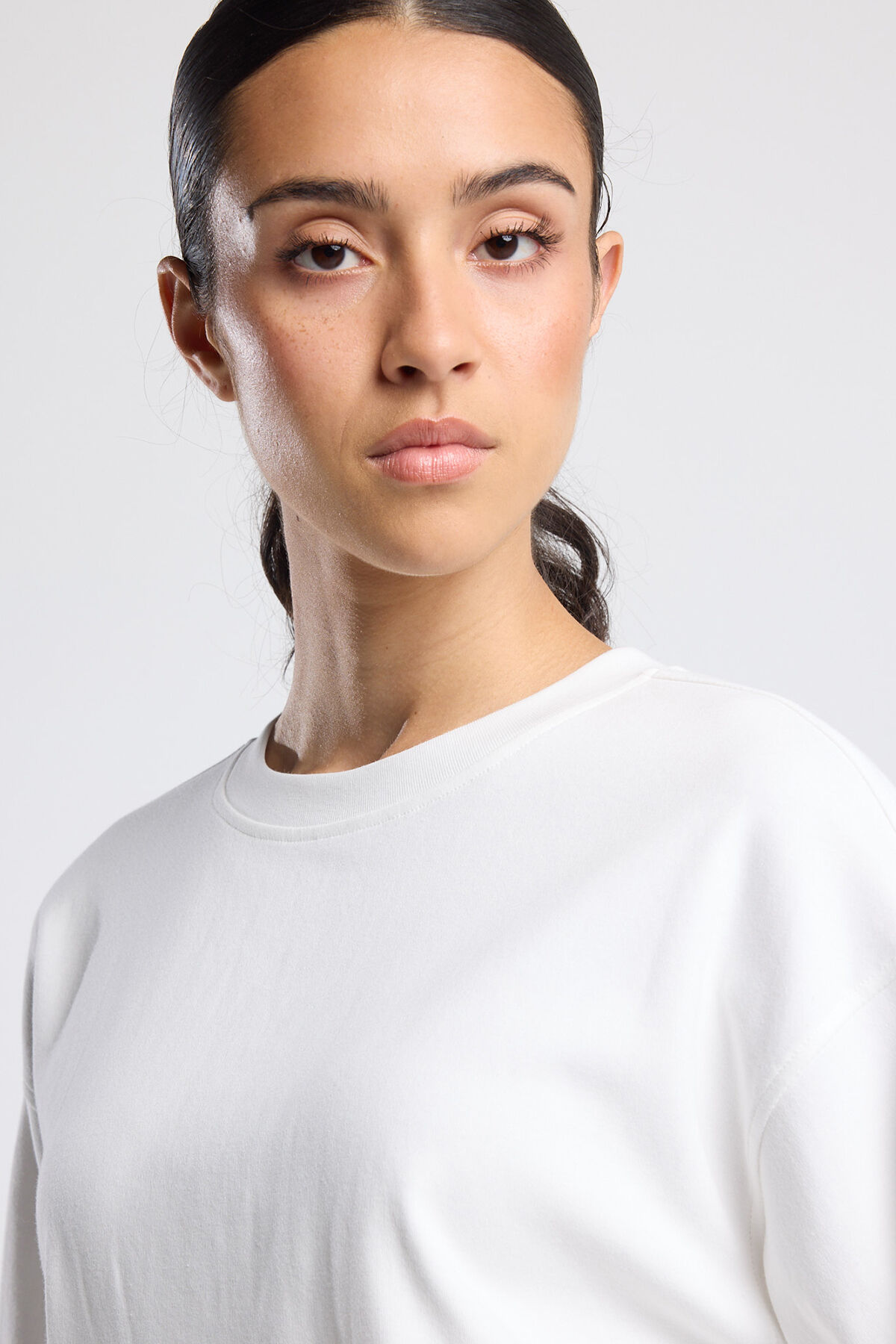 Elly image number 3