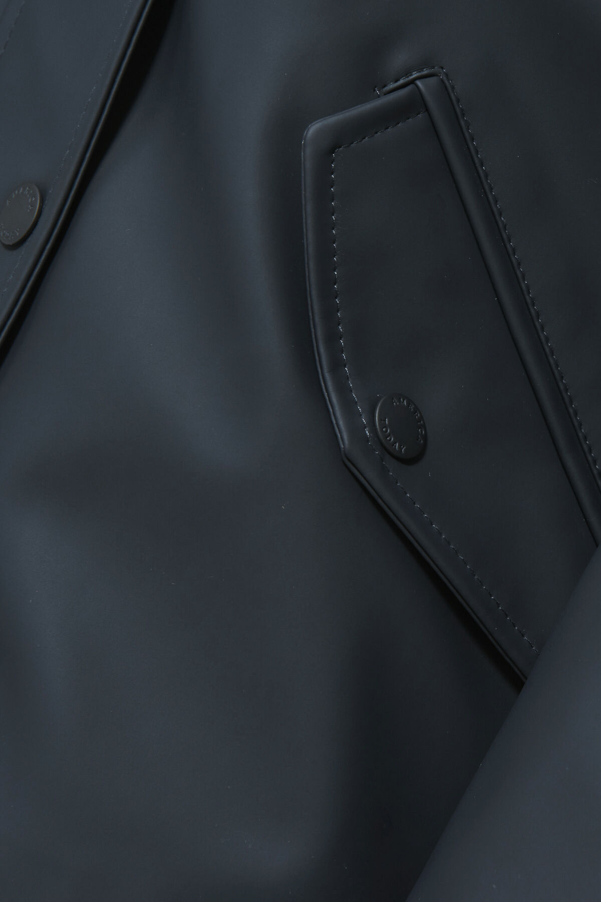 Regenjas Jade Jr image number 3