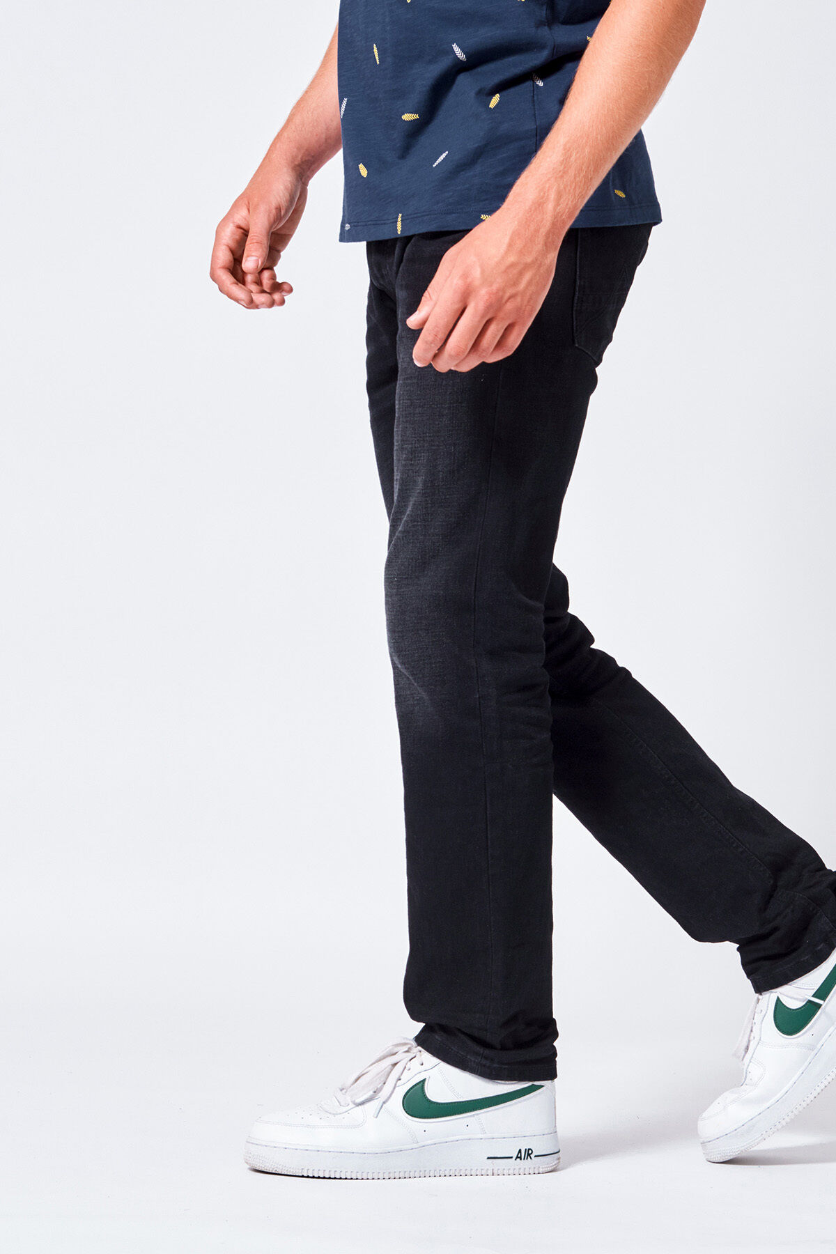 Jeans Dean image number 1