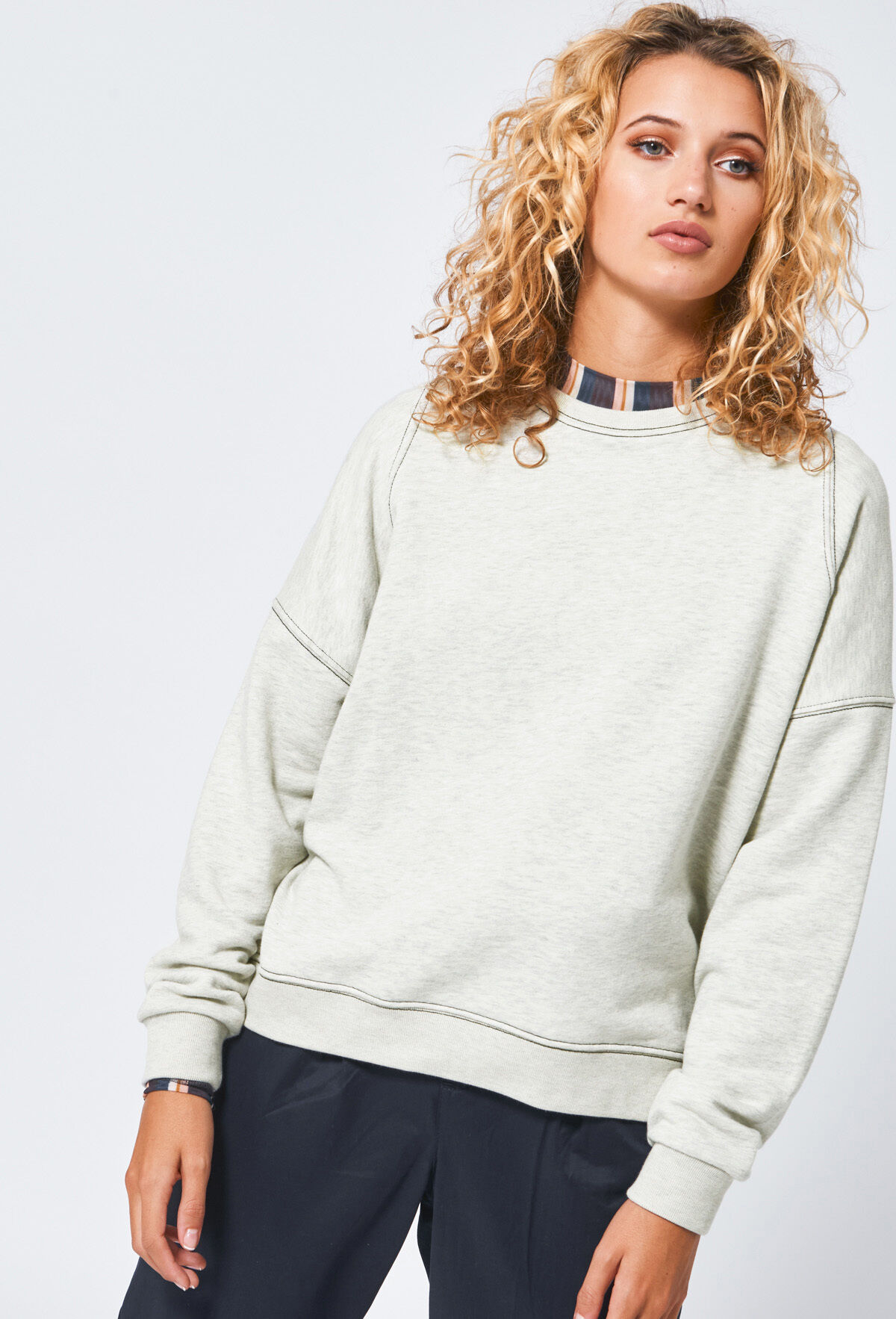 Sweater Sill image number 0